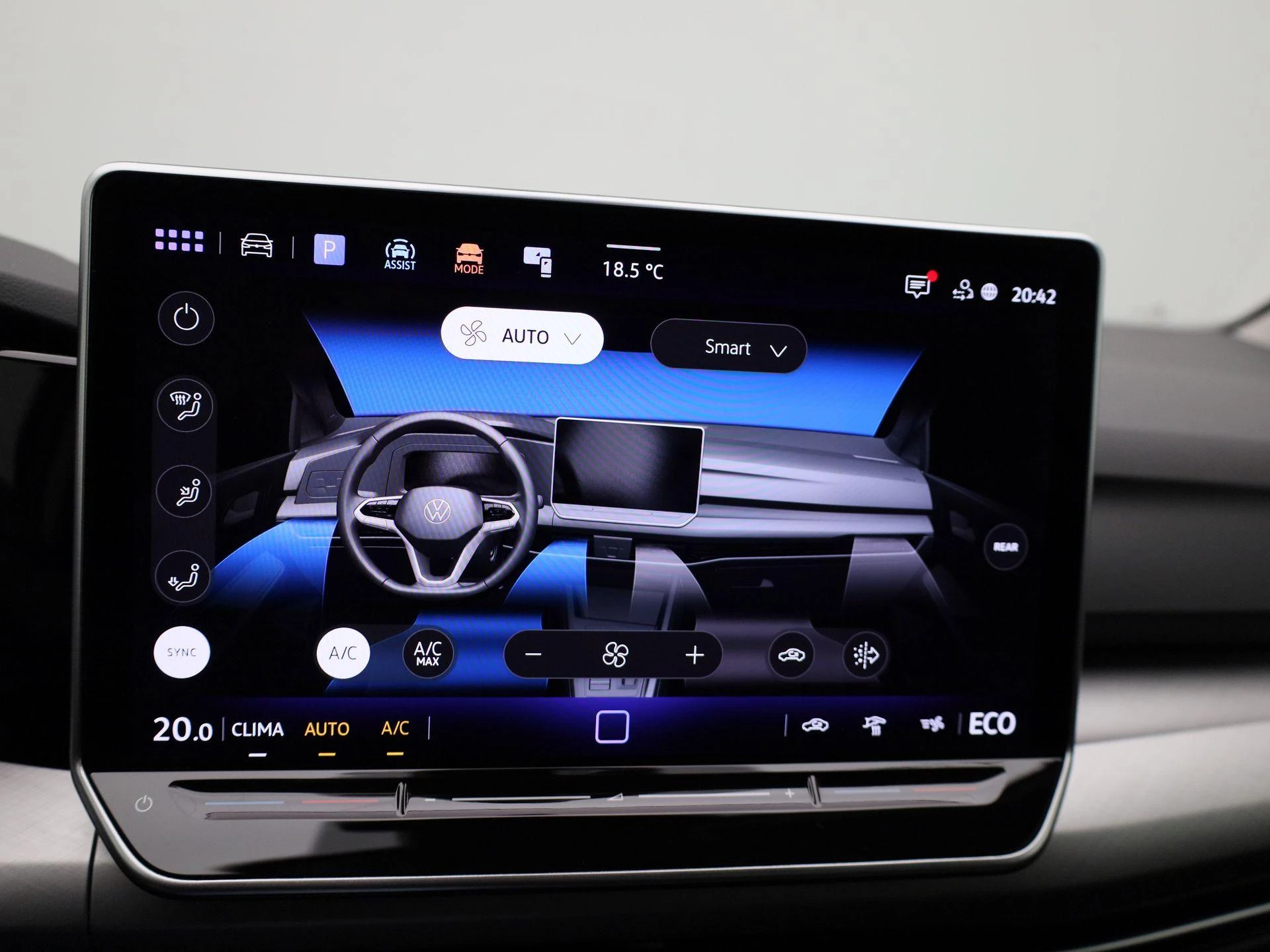 Volkswagen-Golf-image-23