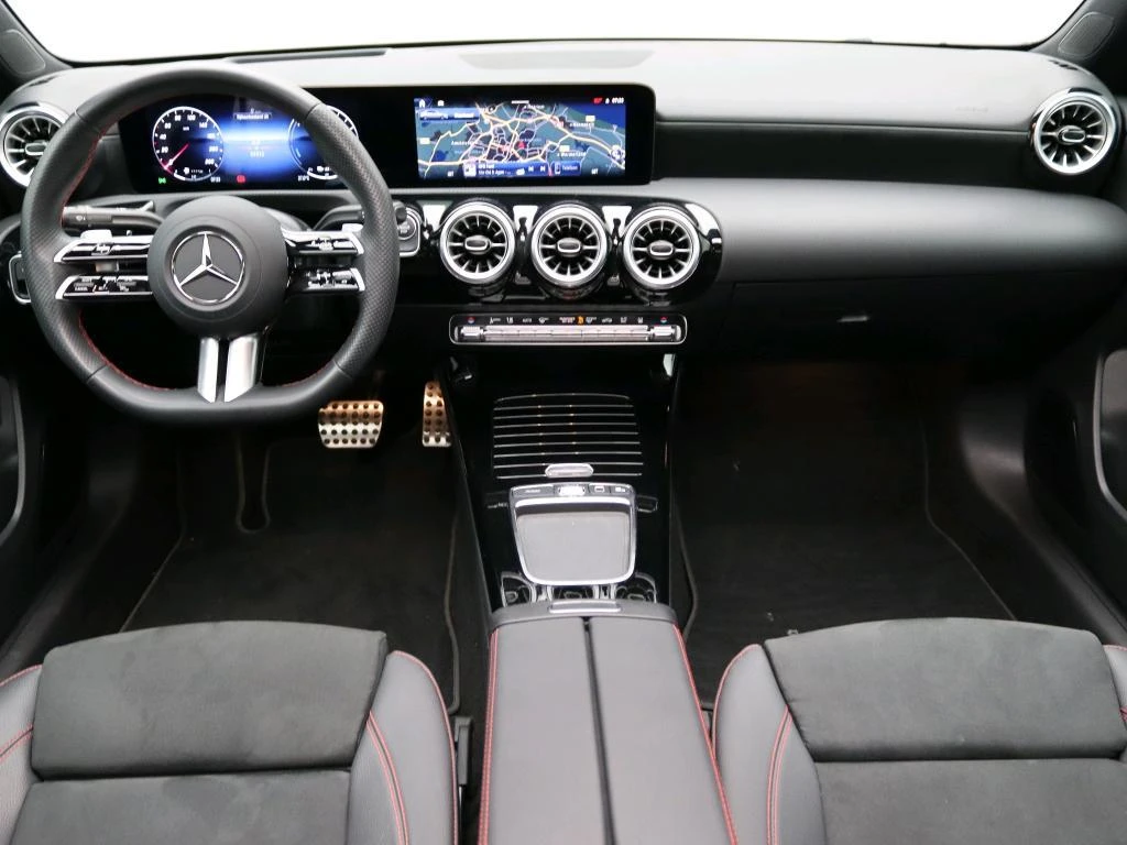 Mercedes-Benz A-Klasse 250 e Business Solution AMG