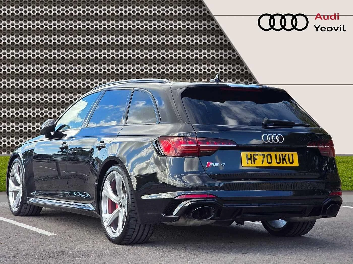 Audi-RS4-image-2