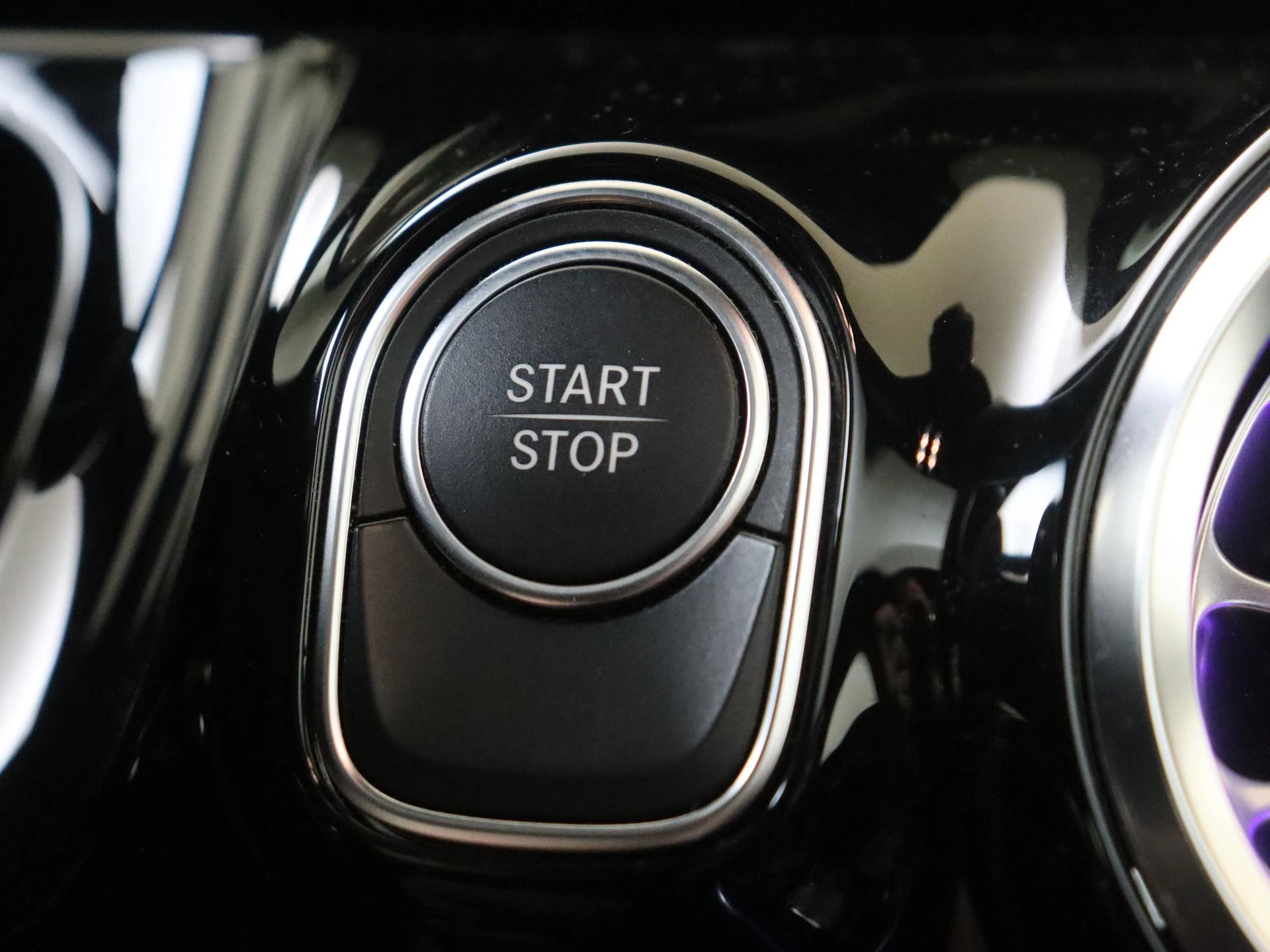 Mercedes-Benz-EQA-image-21