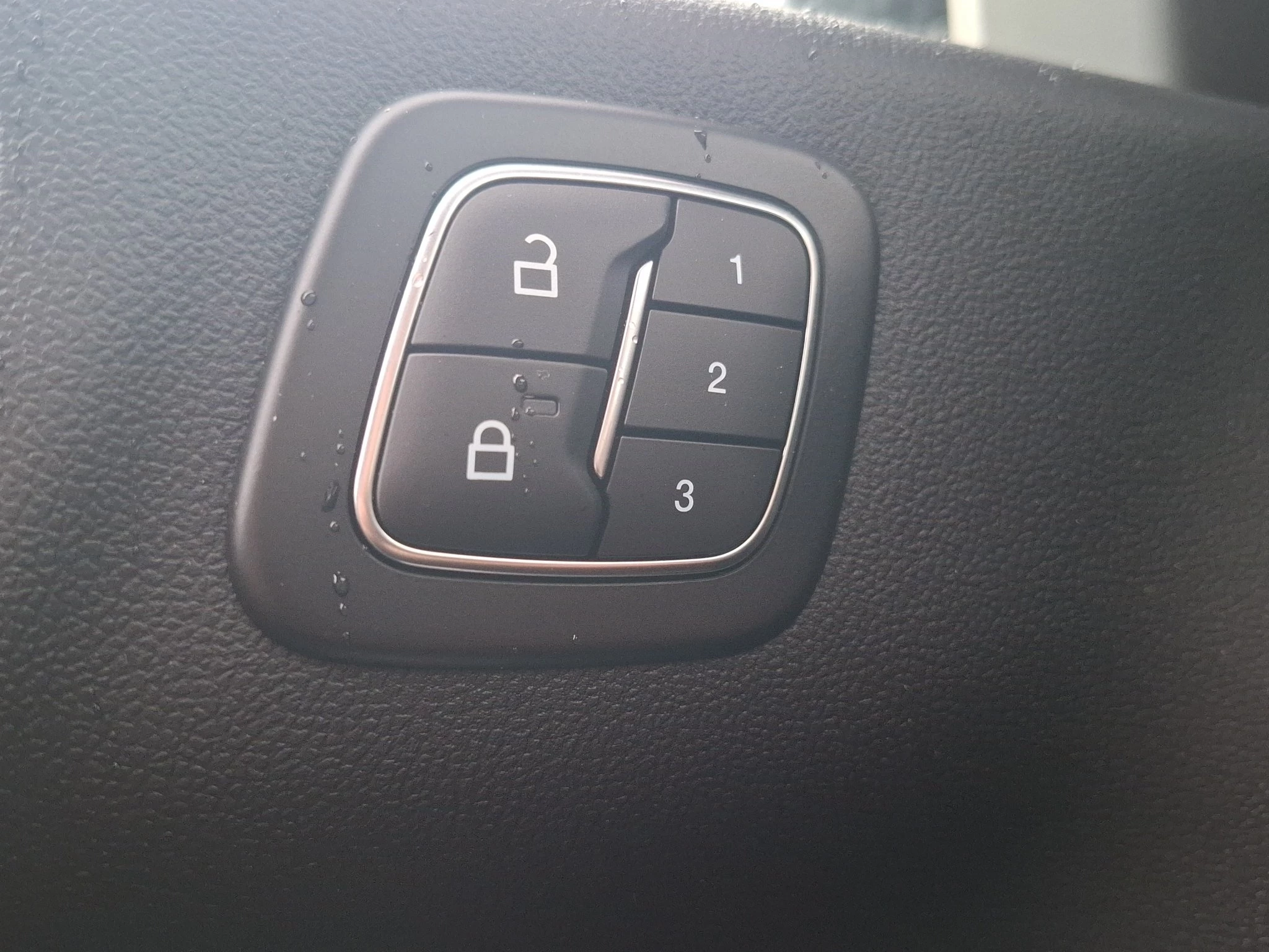 Ford Kuga ST-Line X Aut.*PANO*AHK*360GRAD*LED-MATRIX*NAVI*GRA*WINTER-PKT.