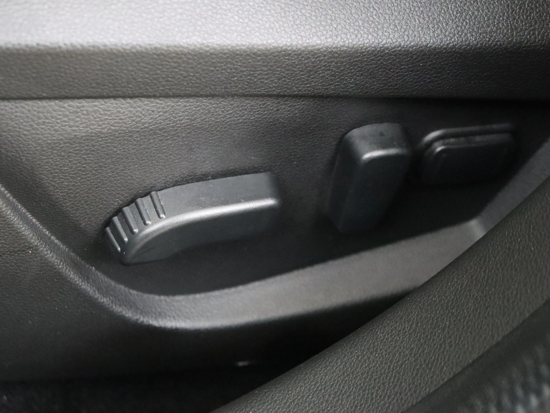 Renault-Arkana-image-25