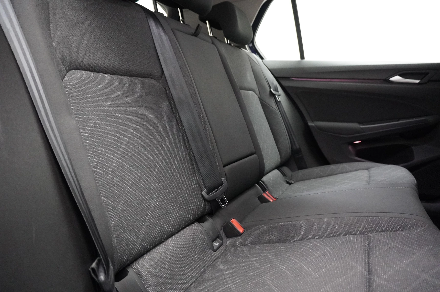 Volkswagen-Golf-image-12