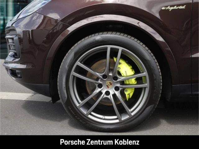 Porsche-Cayenne-image-23