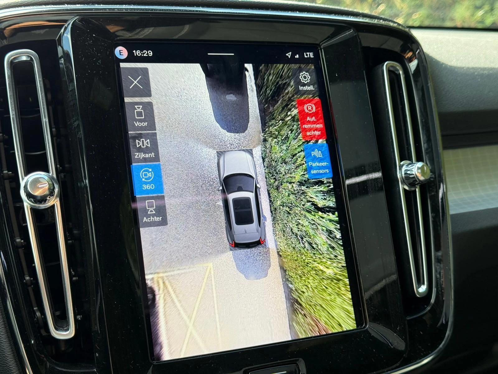 Volvo-XC40-image-6