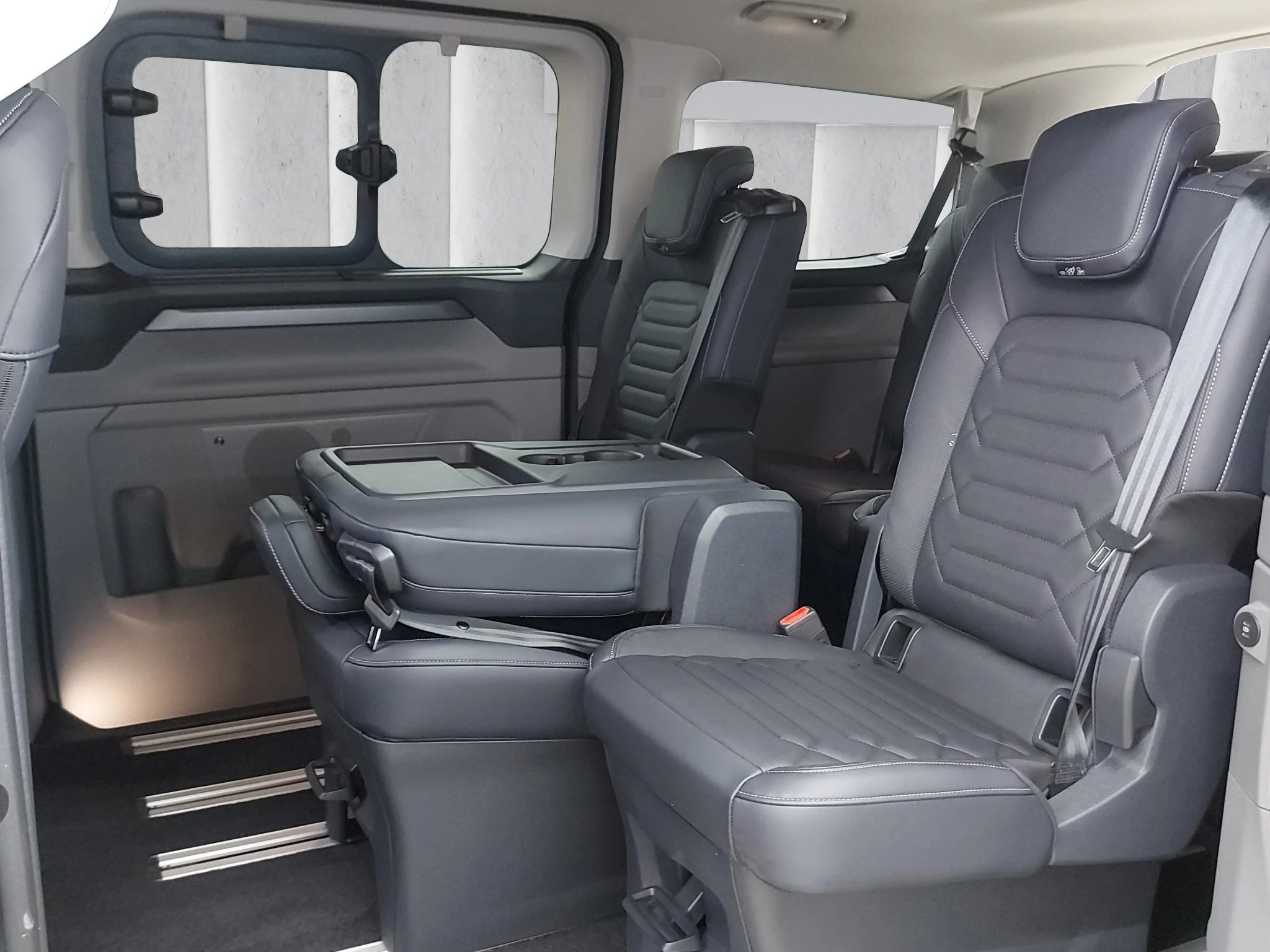 Ford-Tourneo Custom-image-10