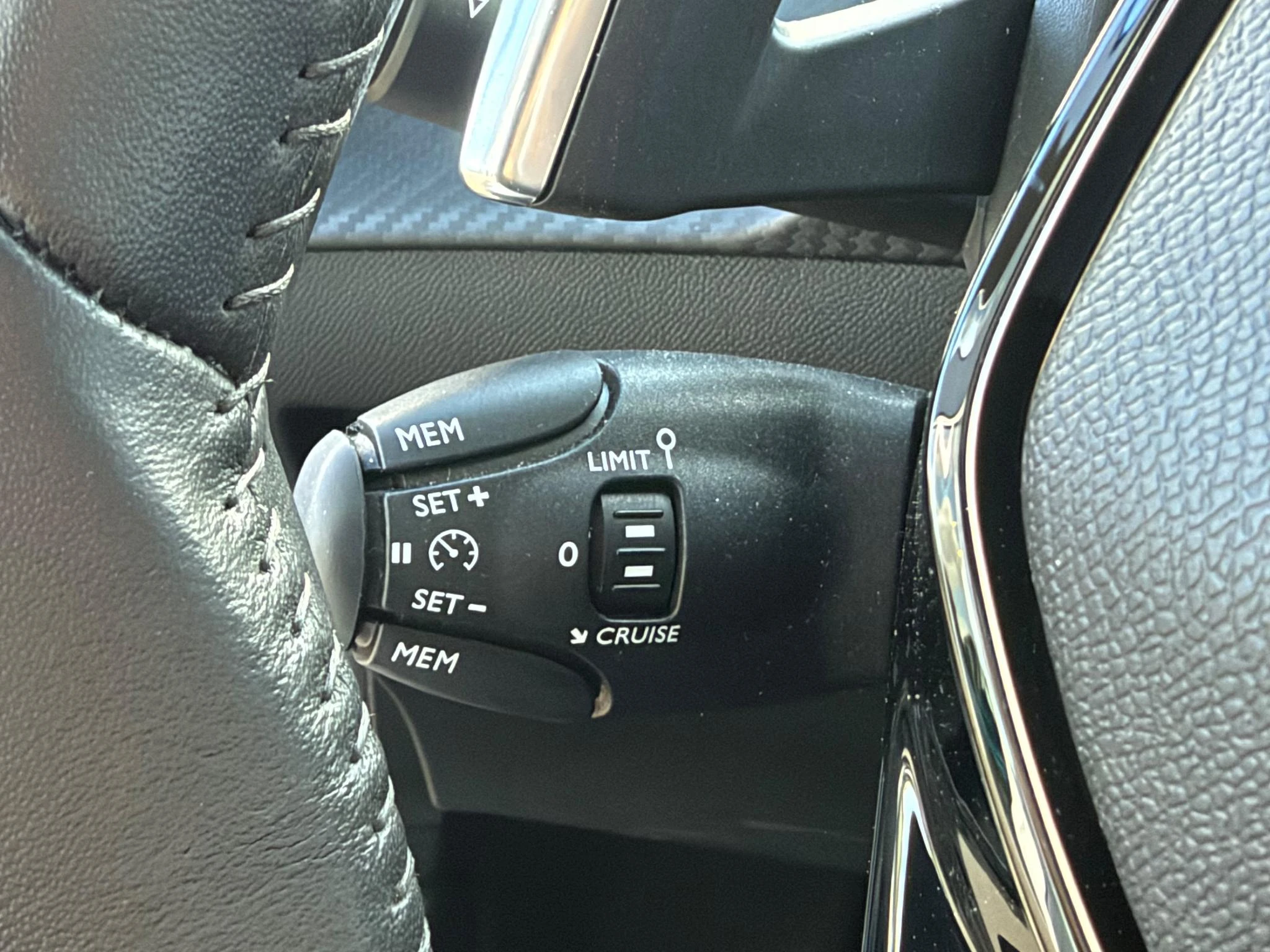 Peugeot-208-image-16