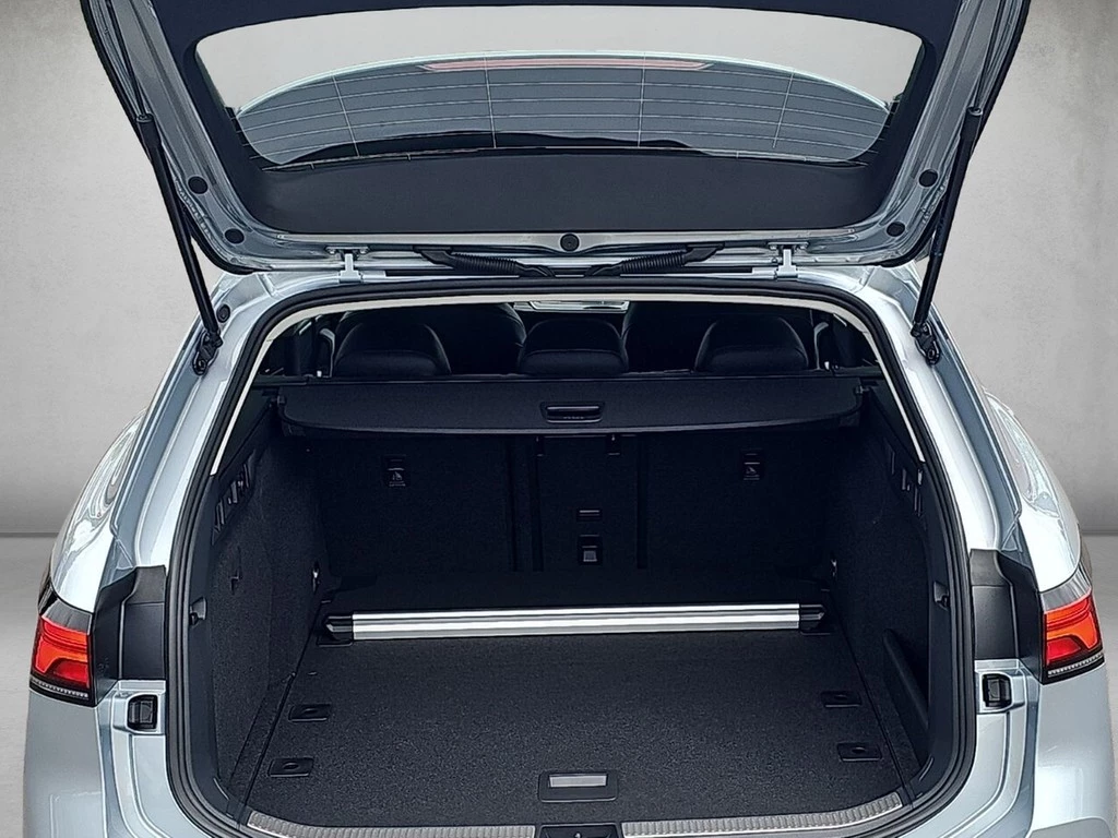 Volkswagen Passat 1.5l TSI DSG Business *Rear View