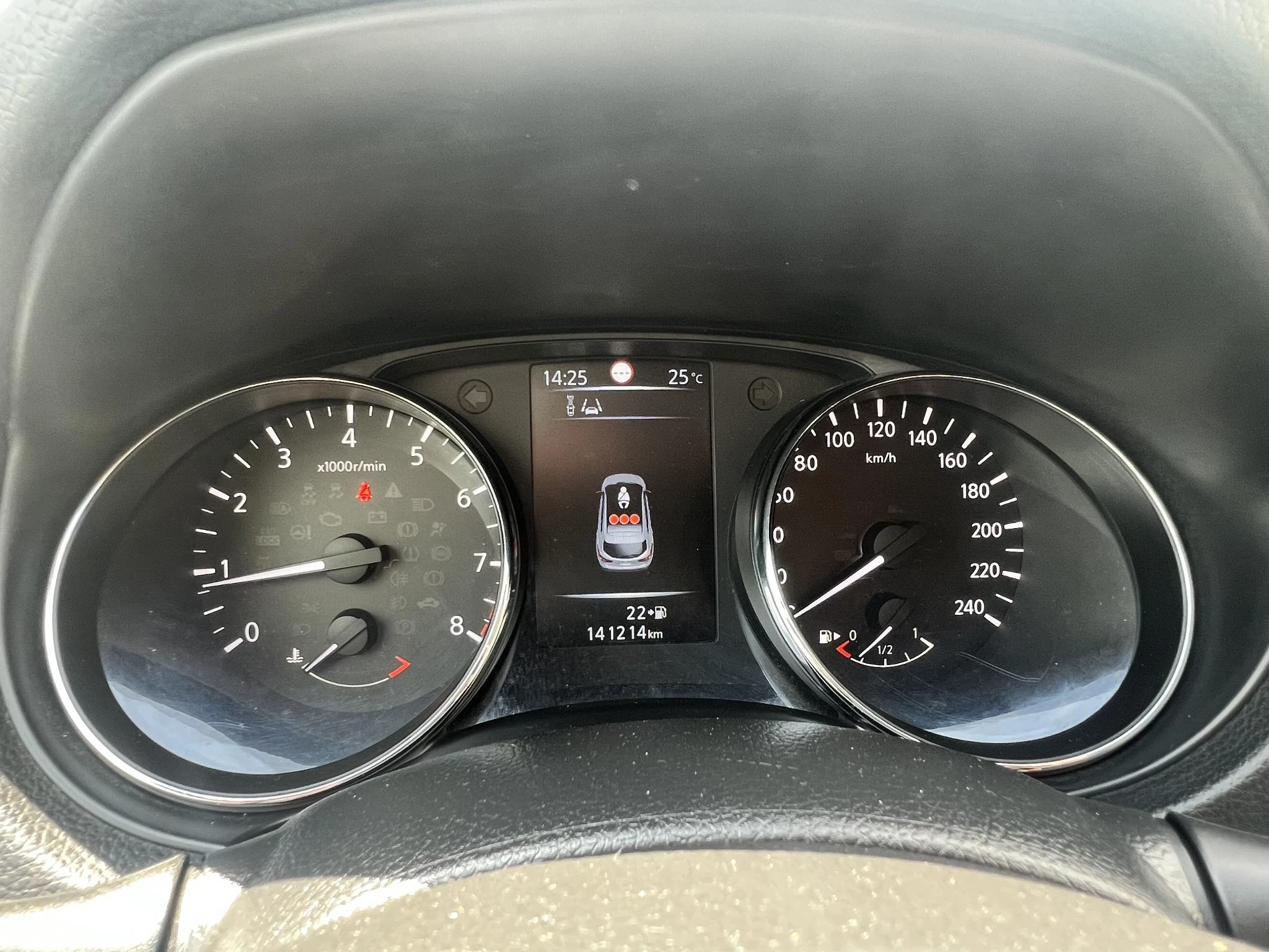 Nissan-QASHQAI-image-17