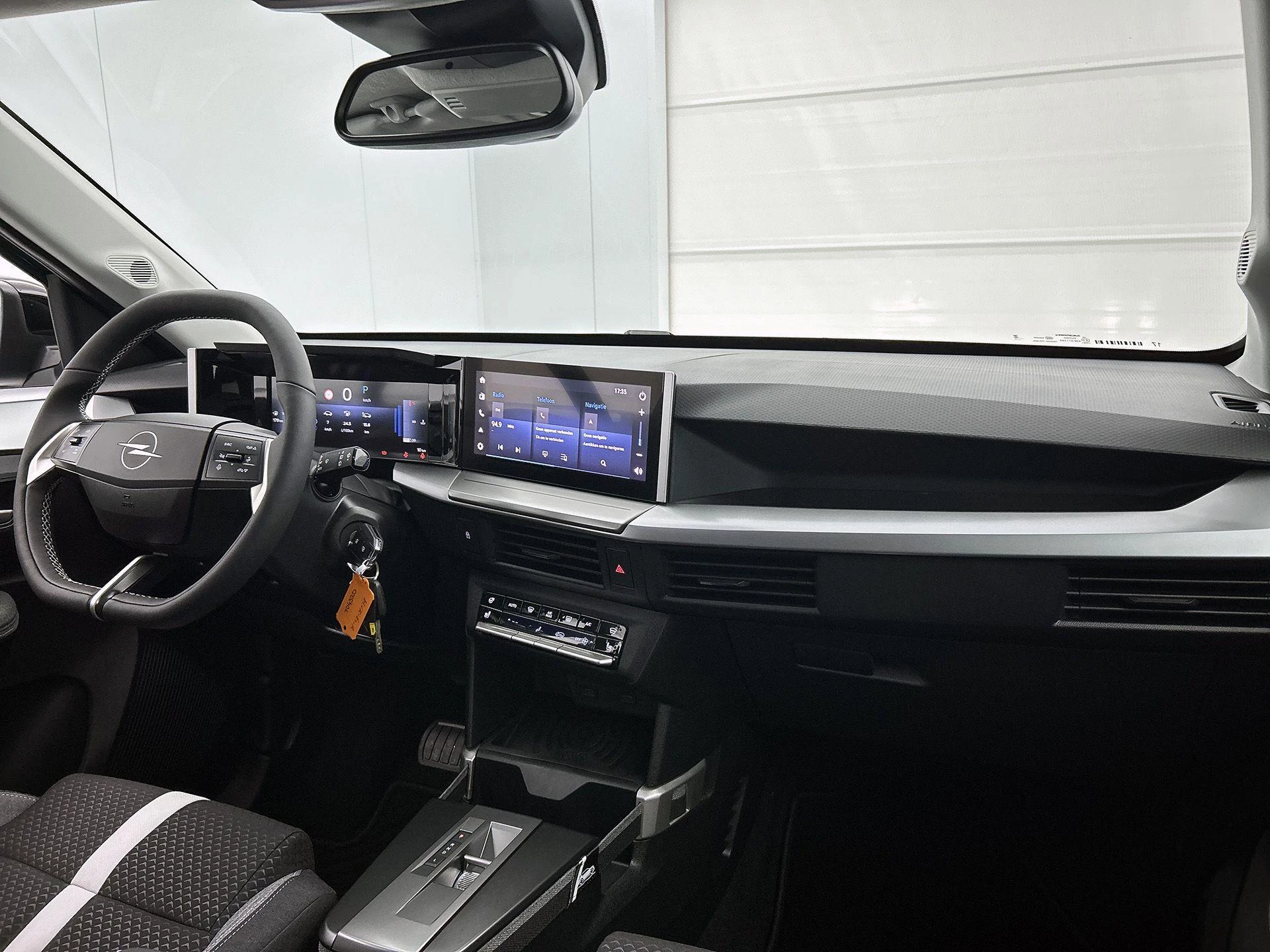 Opel-Frontera-image-17