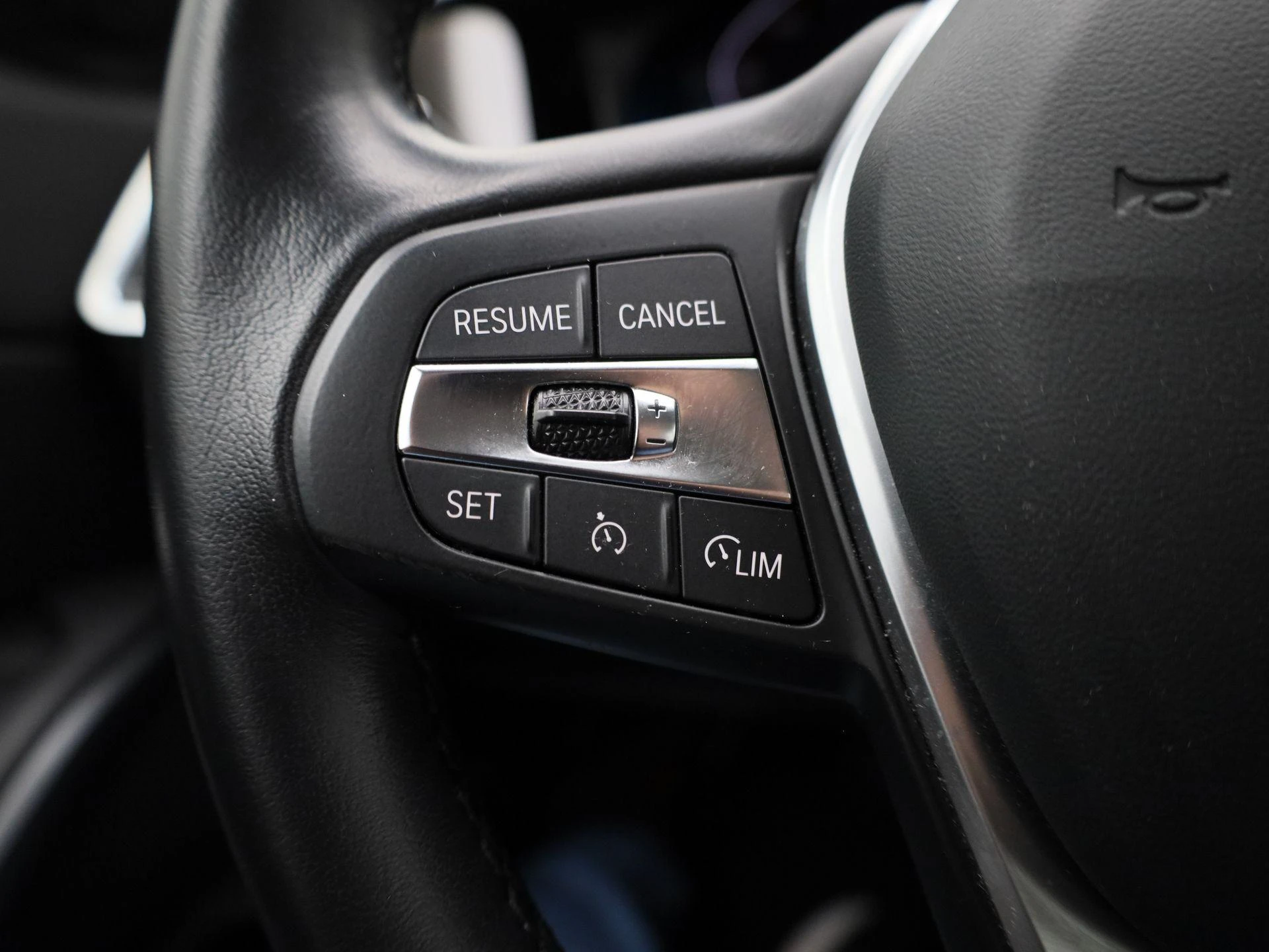 BMW-3 Serie-image-18