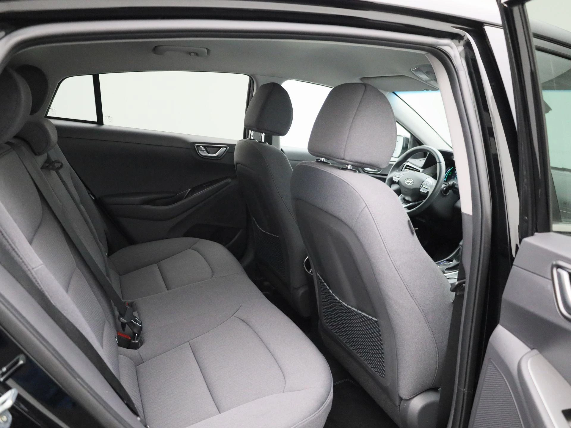 Hyundai-IONIQ-image-35