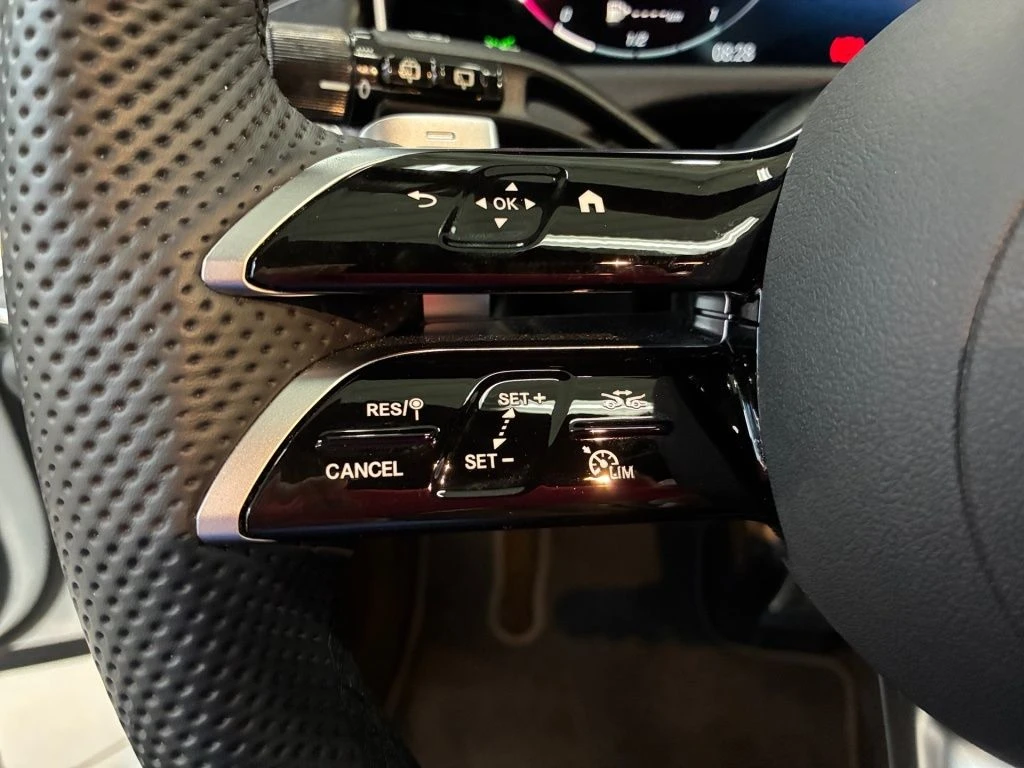 Mercedes-Benz-E-Klasse 200-image-19