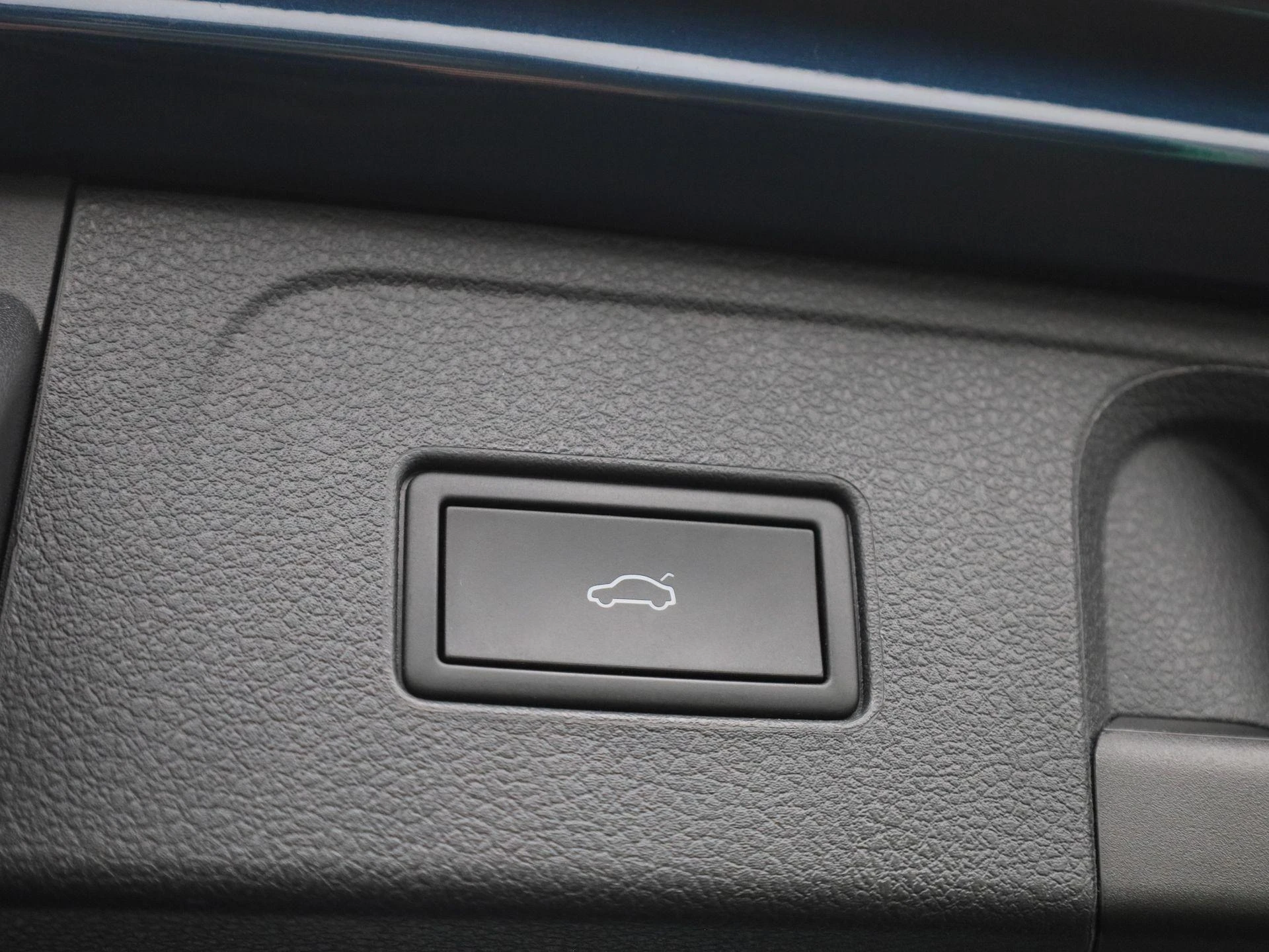 Volkswagen-Passat-image-14