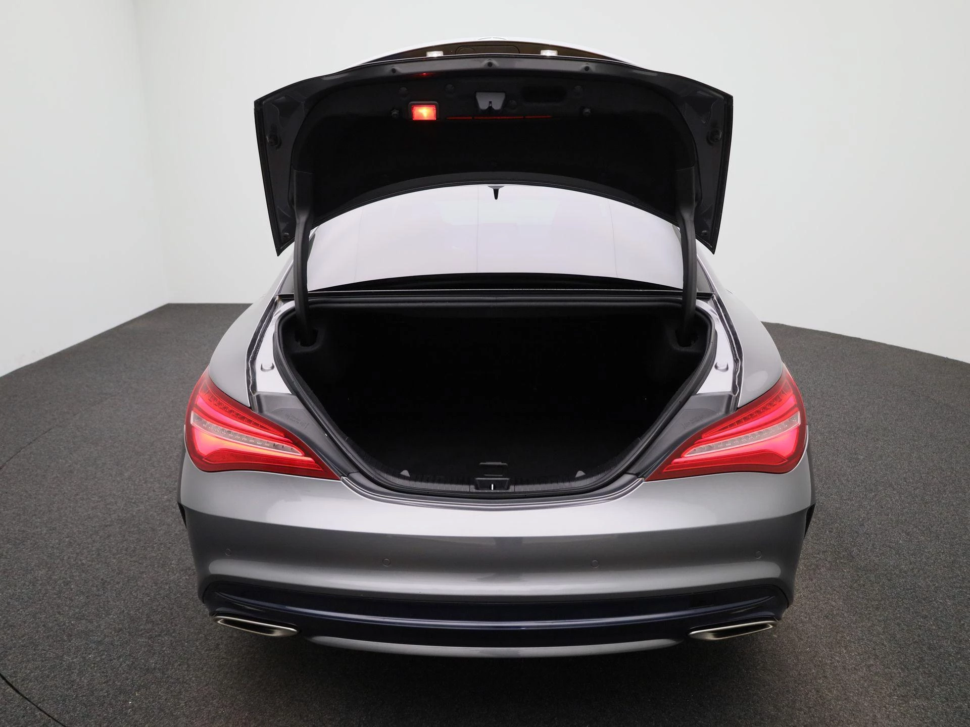 Mercedes-Benz-CLA-image-10