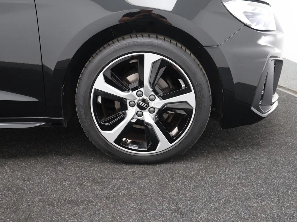 Audi-A1 Sportback-image-9