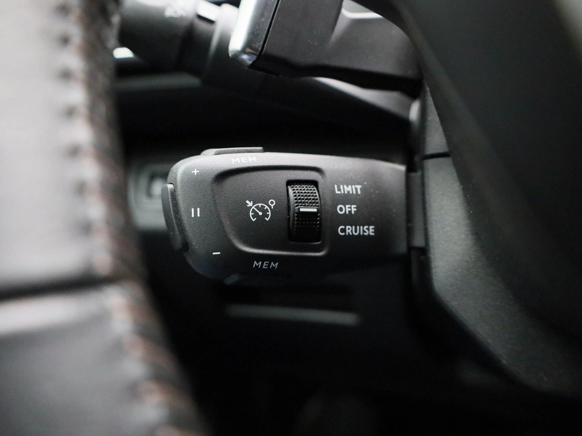 Peugeot-3008-image-23