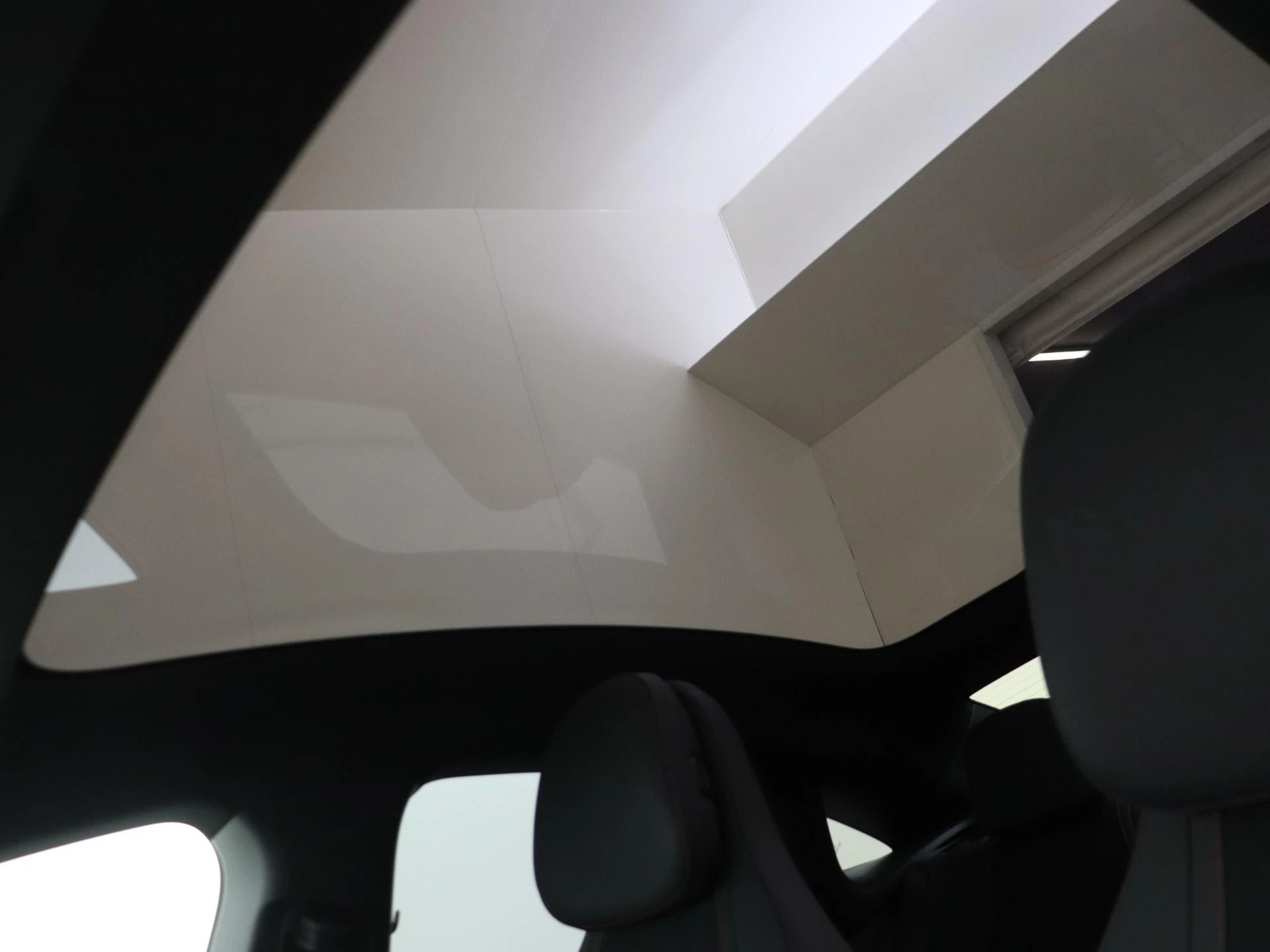 Mercedes-Benz-CLA-image-25