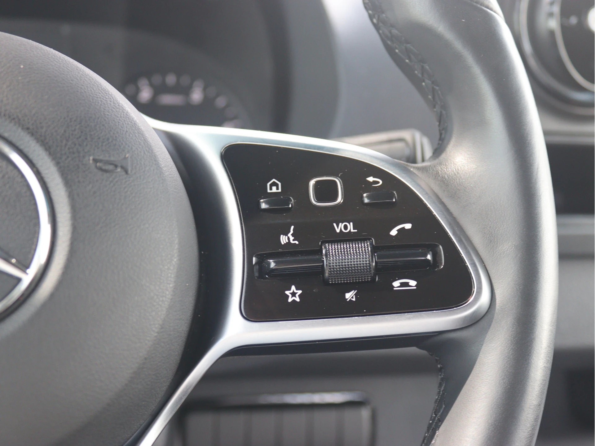 Mercedes-Benz-Sprinter-image-8