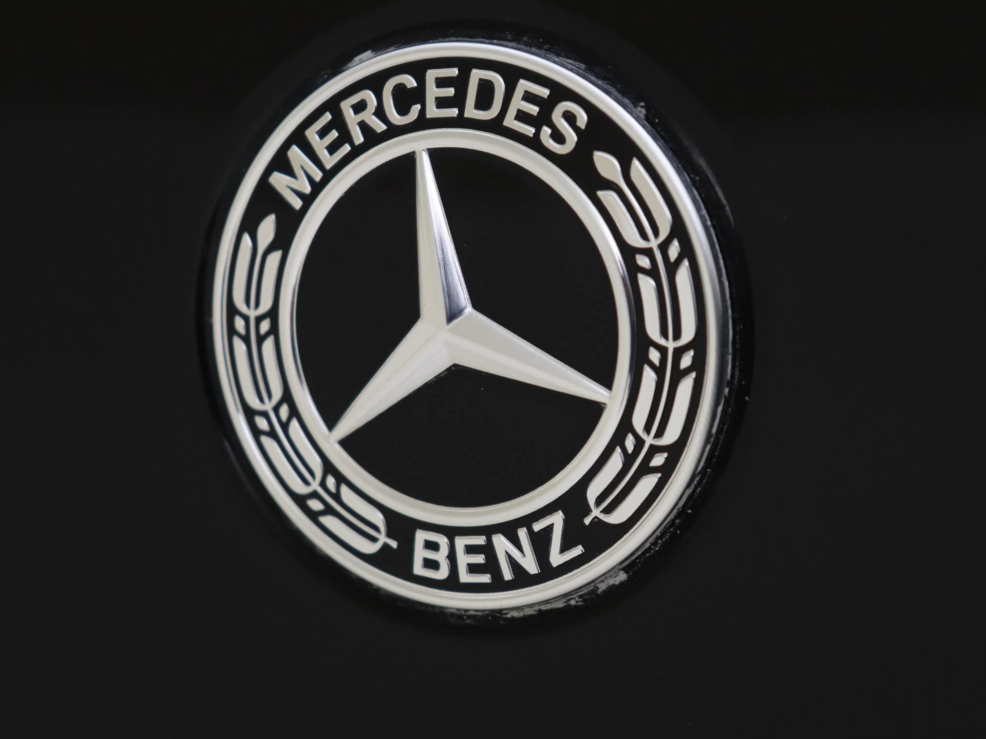 Mercedes-Benz-EQB-image-27