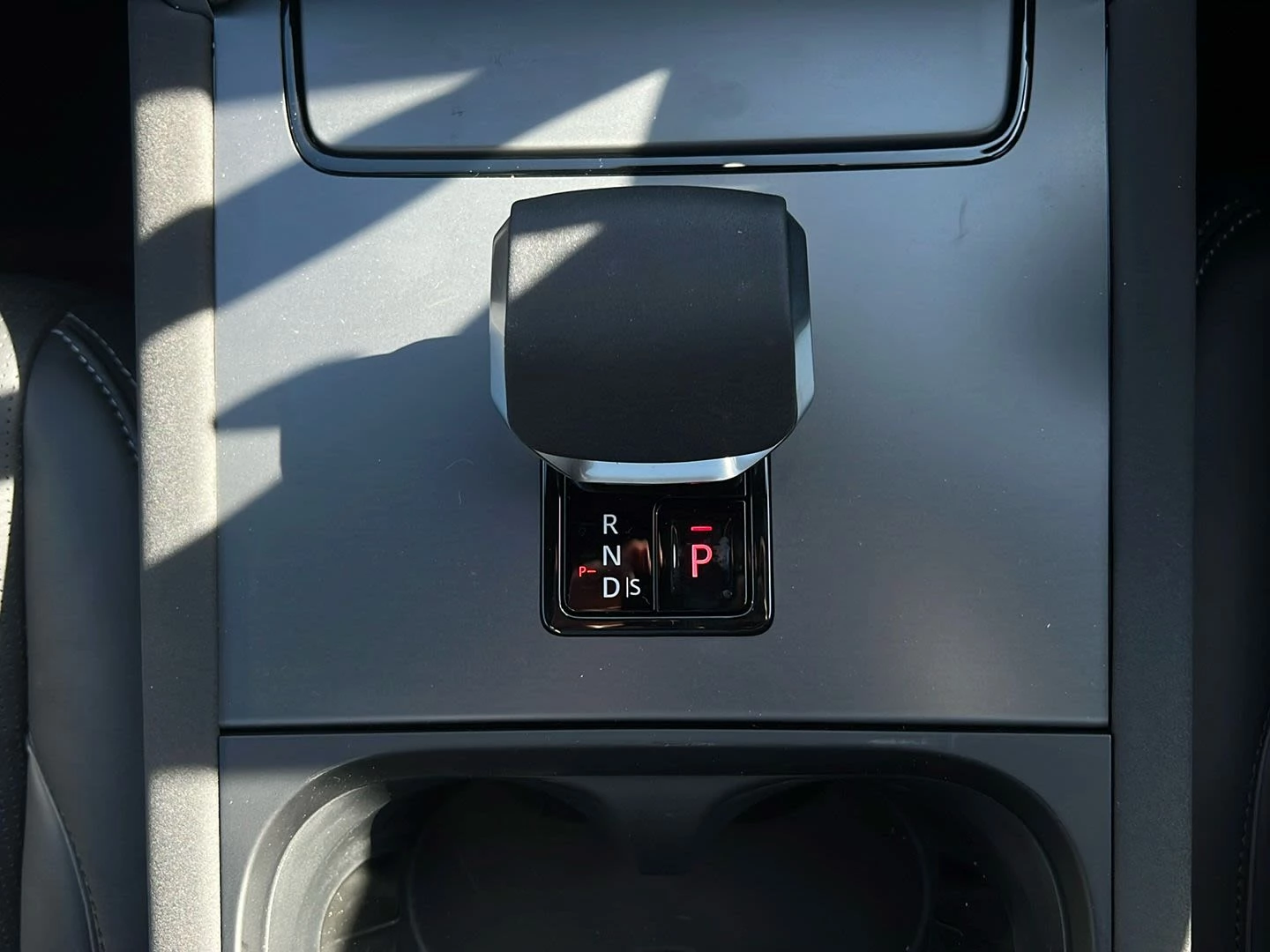 Land Rover-Discovery Sport-image-11