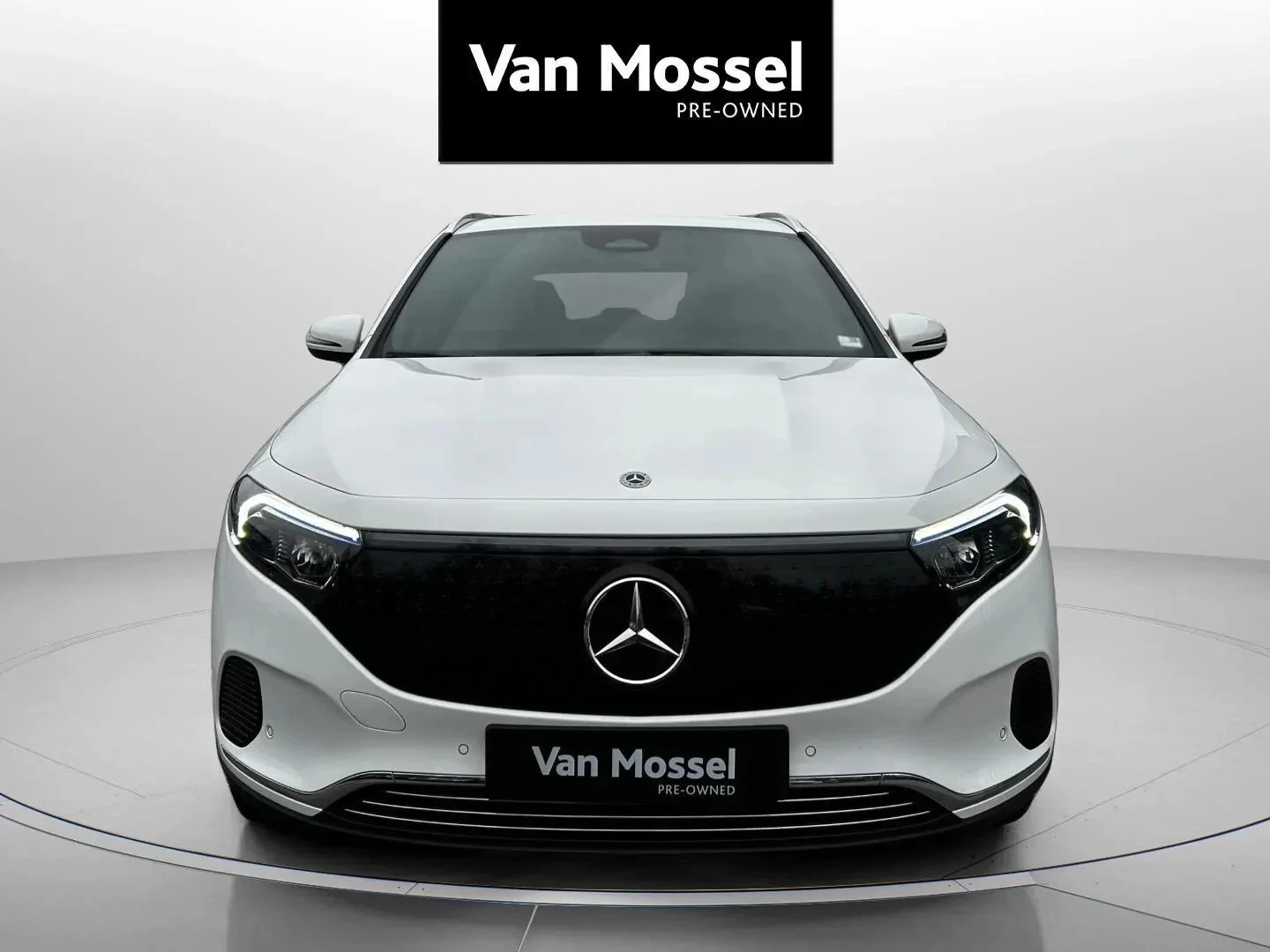 Mercedes-Benz-EQA-image-1