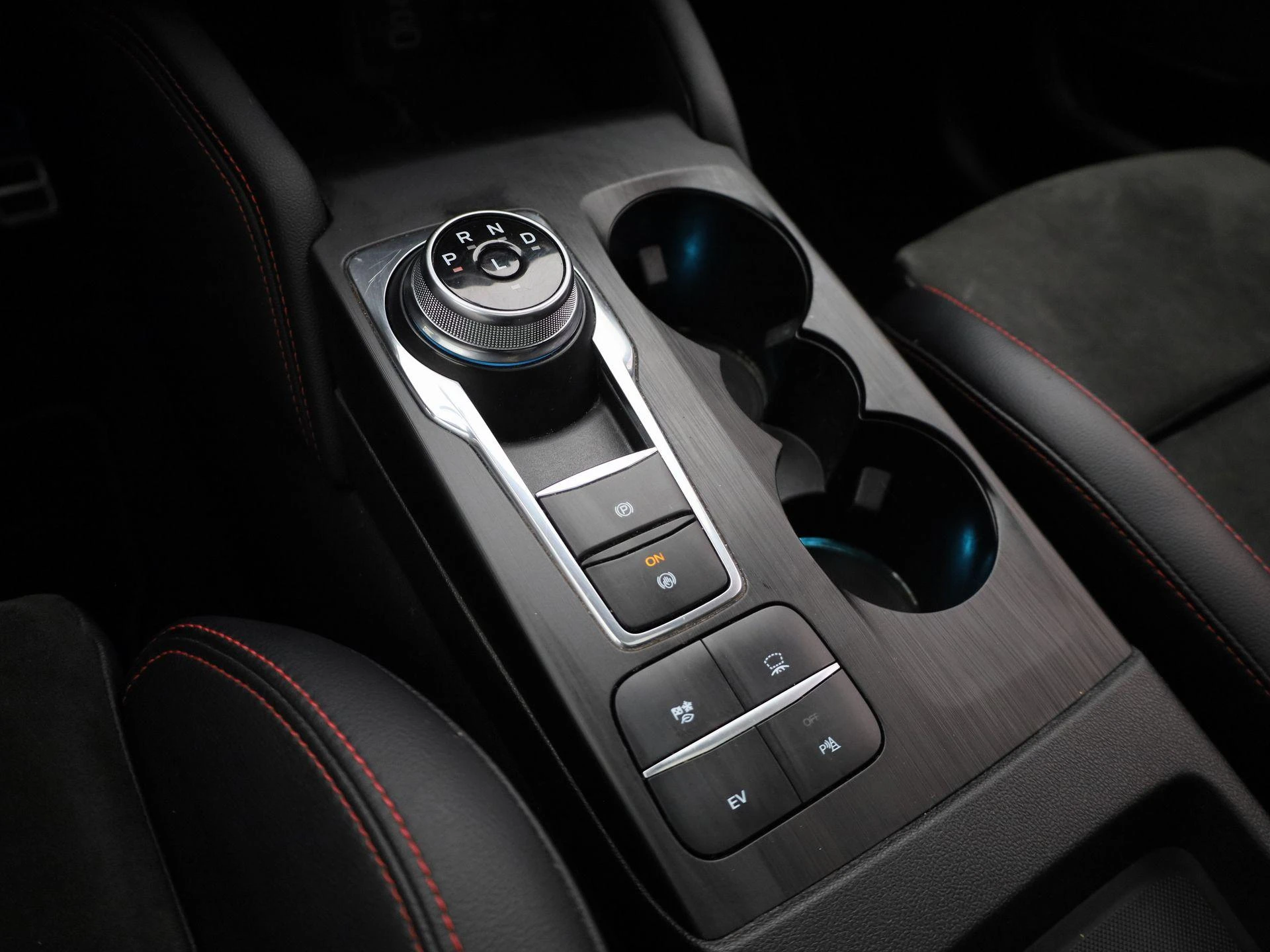Ford-Kuga-image-25