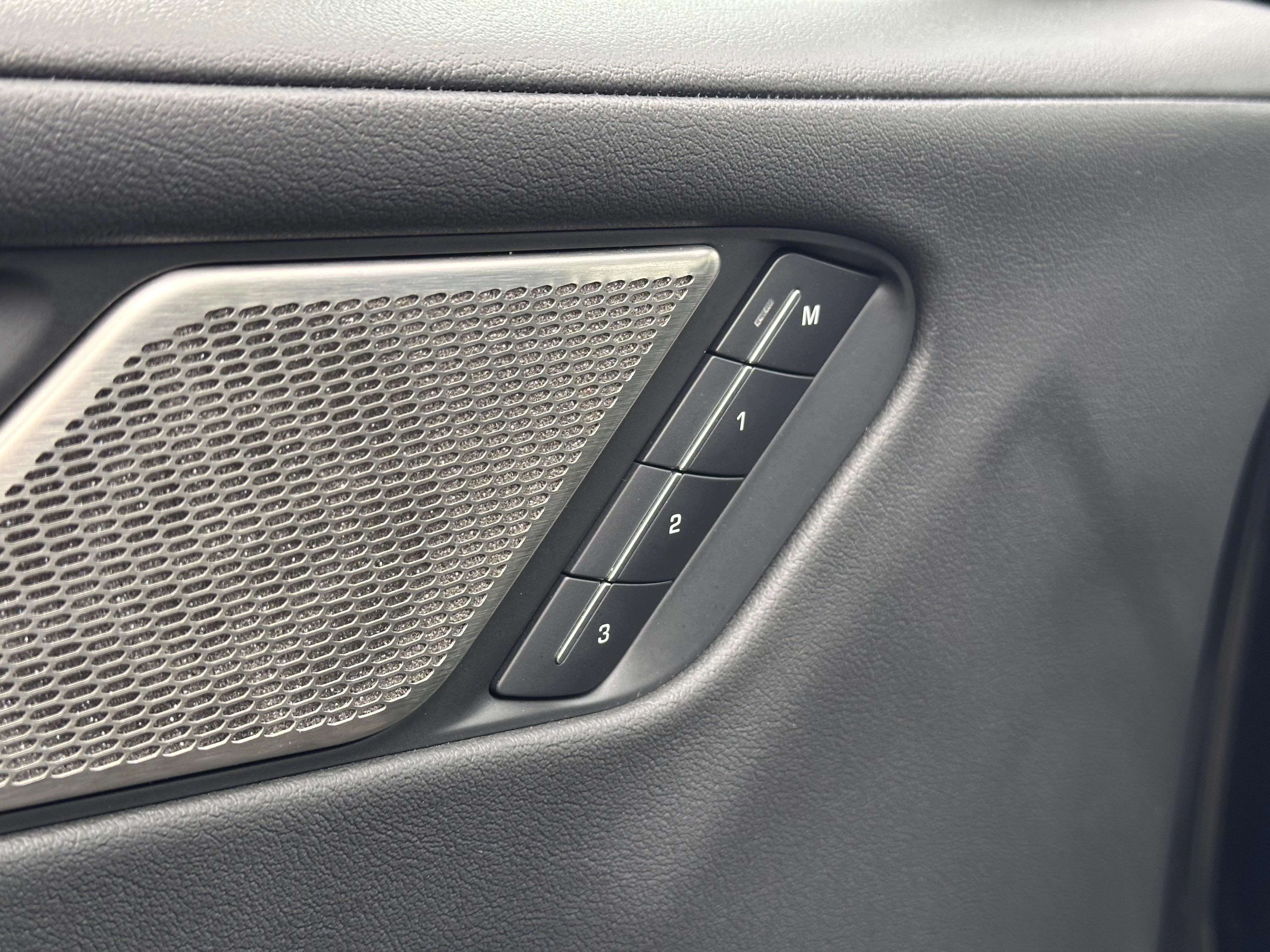 Jaguar-I-PACE-image-27