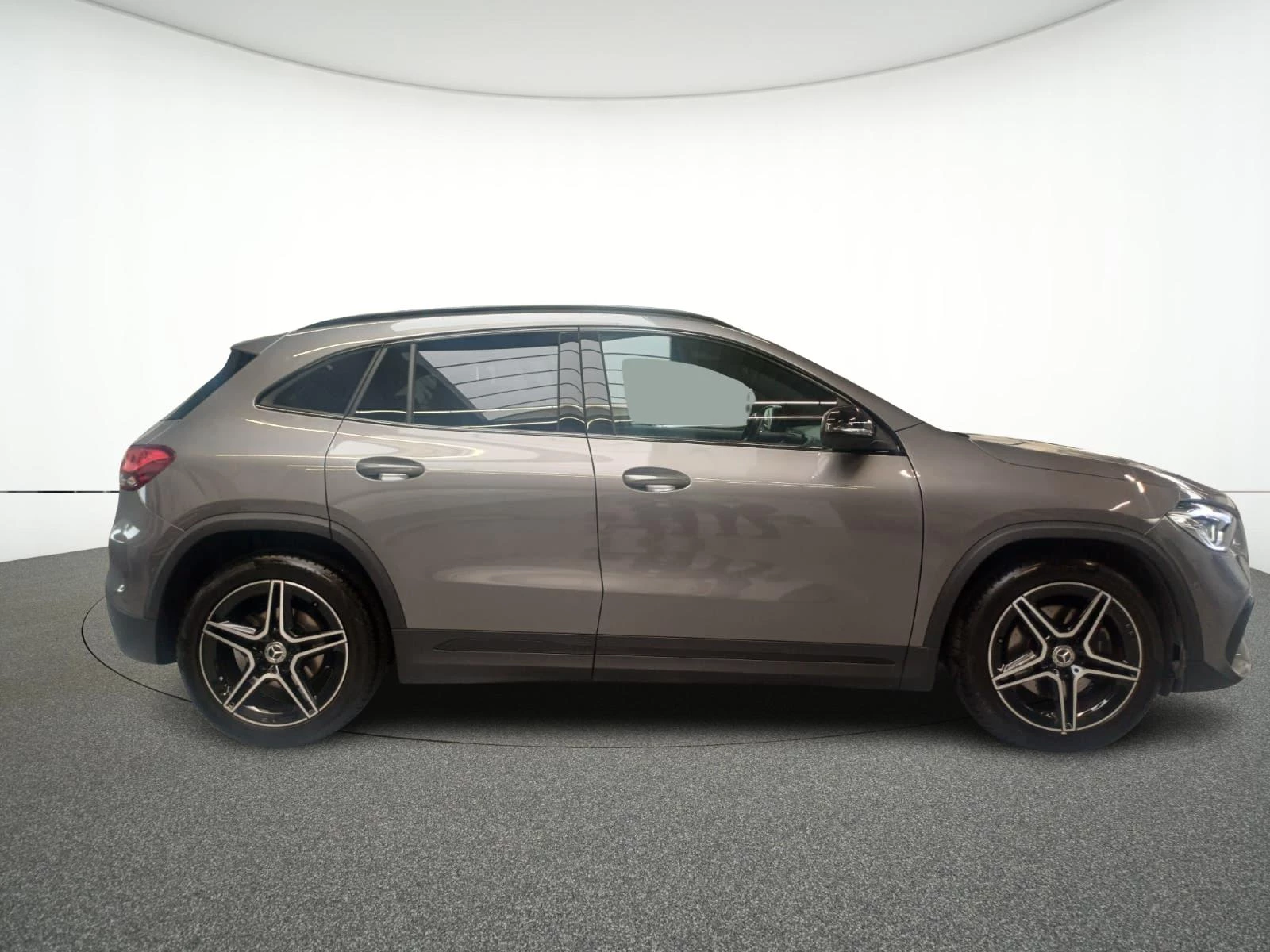 Mercedes-Benz GLA 200 d + AMG LINE + TREKHAAK + CAMERA +