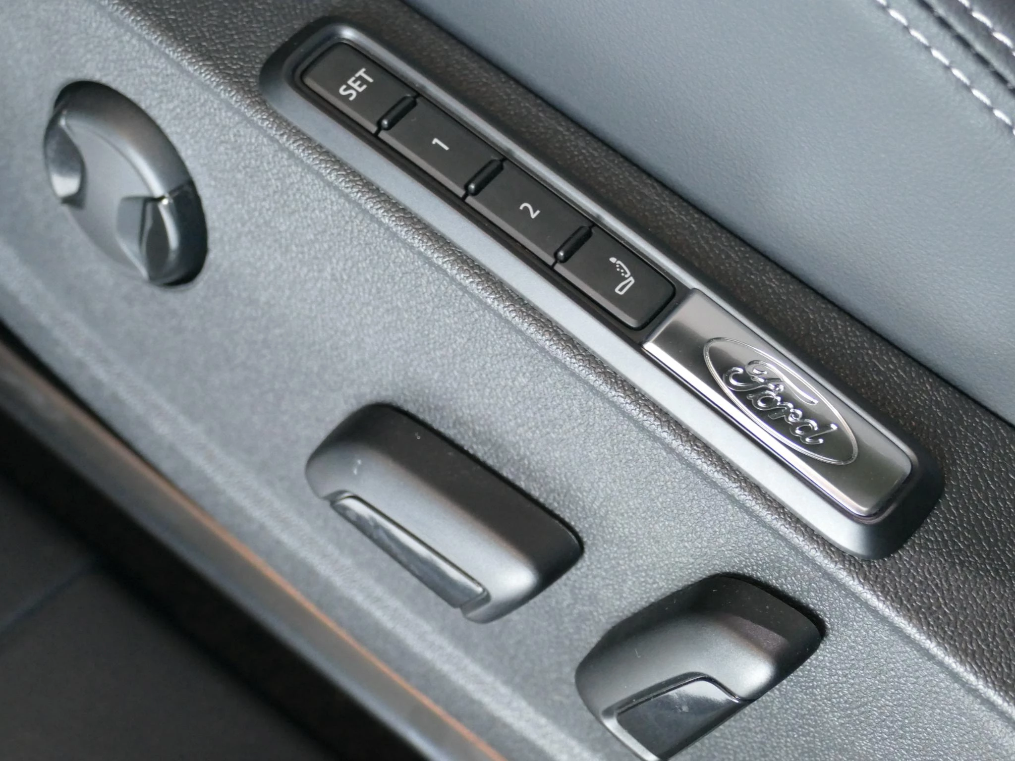 Ford Capri Premium Extended Range RWD 77 kWh