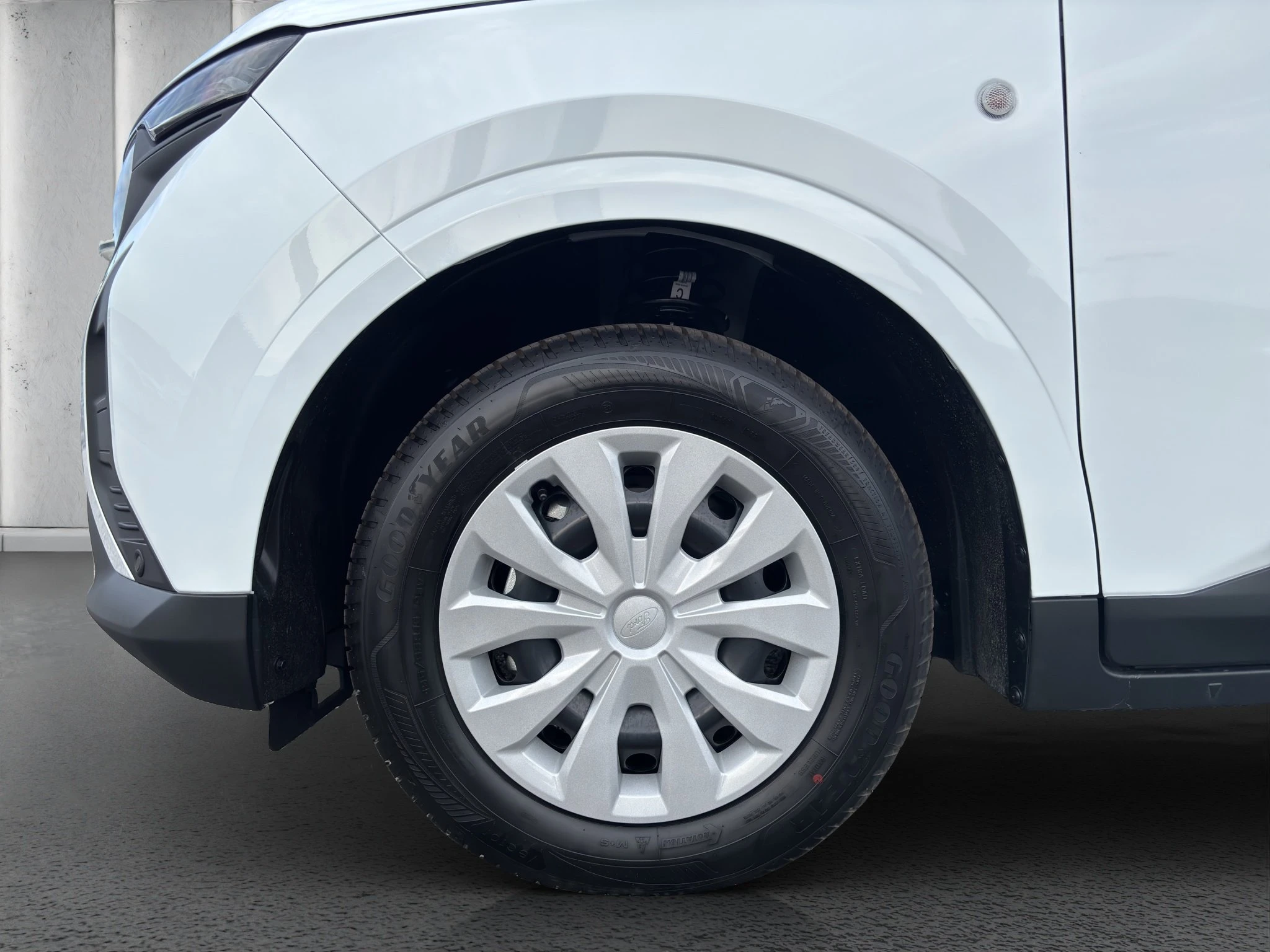 Ford-Transit Courier-image-8