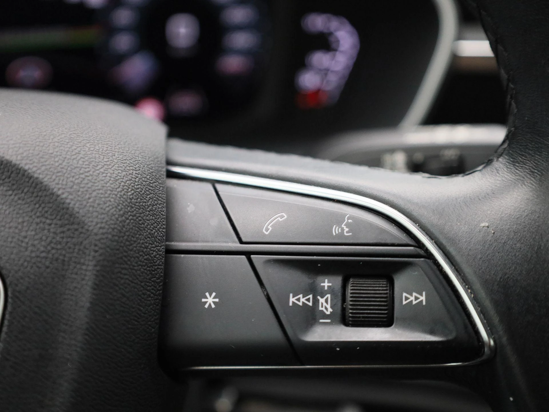 Audi-Q3-image-25