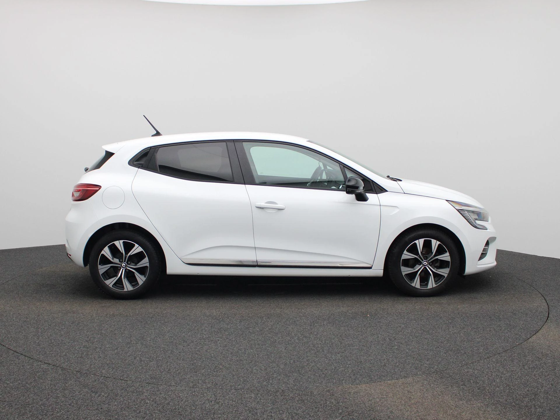 Renault-Clio-image-5