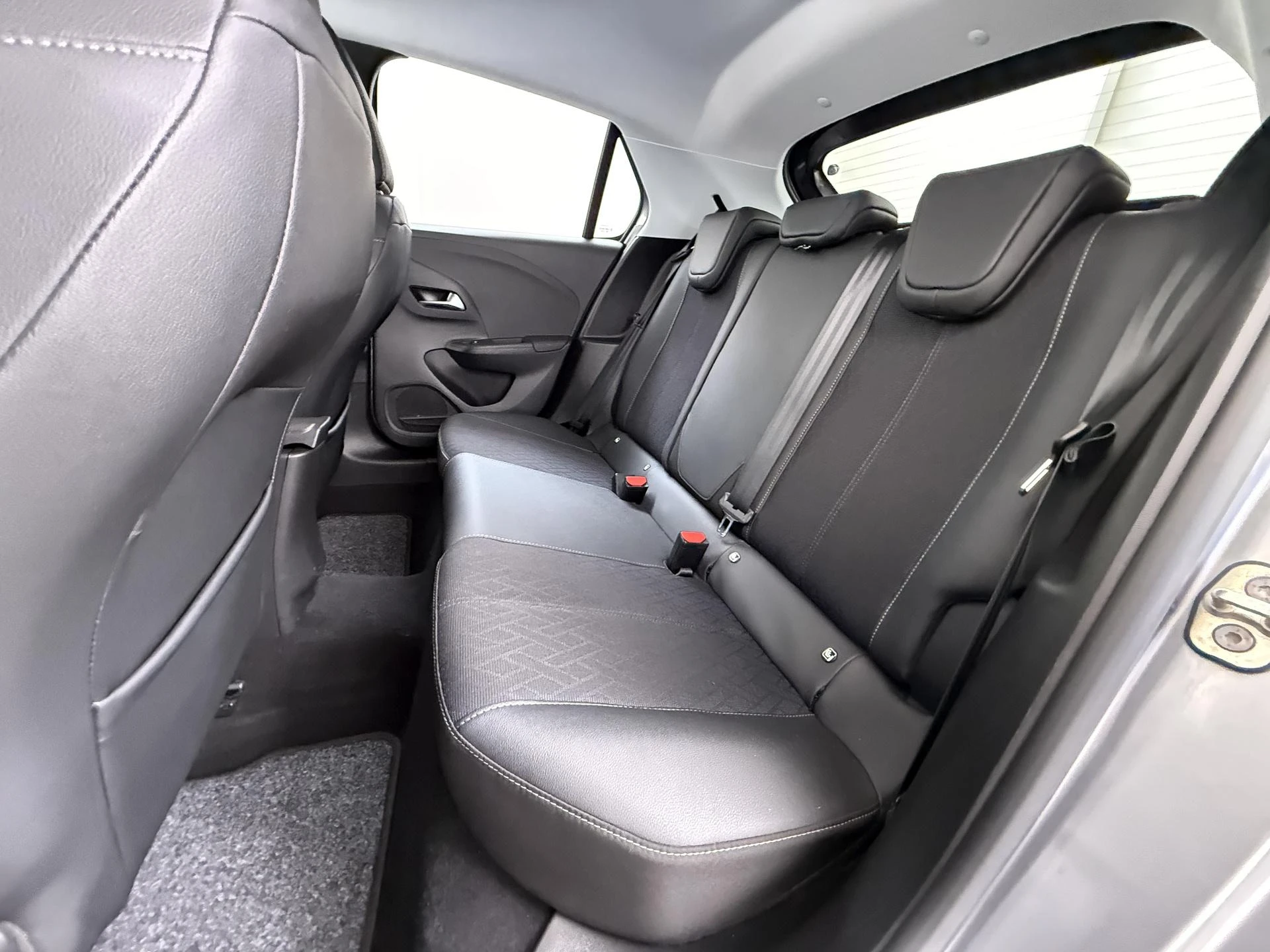 Opel-Corsa-image-9
