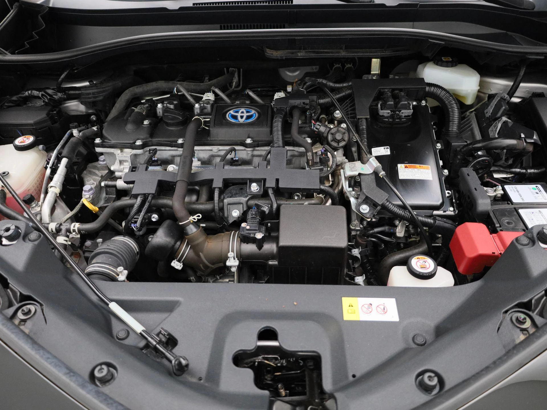 Toyota-C-HR-image-33