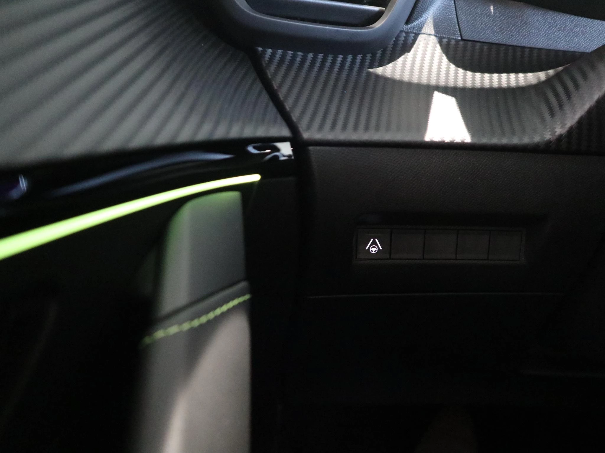 Peugeot 208 1.2 Hybrid 110 e-DCS6 GT