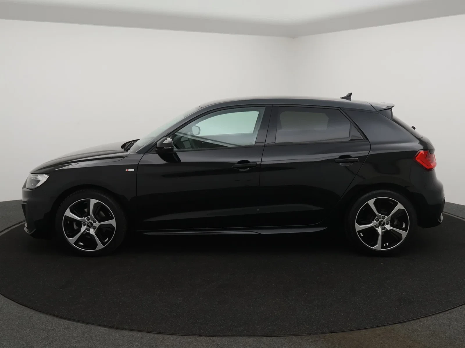 Audi A1 Sportback Audi A1 Sportback Sport Edition 30TFSI 116PK *AUTOMAAT*CAMERA*VIRTUAL COCKPIT*PDC*APP-CONNECT*PDC*CR