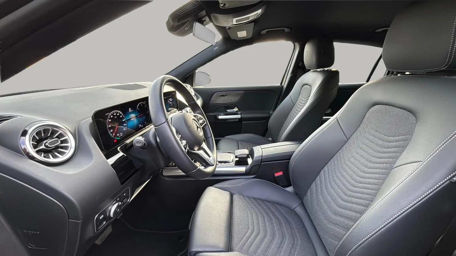 Mercedes-Benz-EQA-image-11