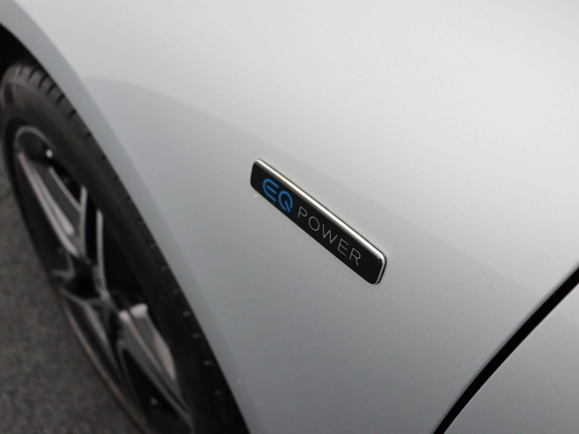 Mercedes-Benz B-Klasse 250 e + AMG LINE + LED + CAMERA +