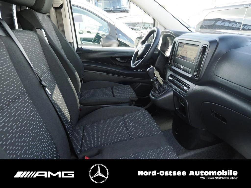 Mercedes-Benz-Vito-image-9