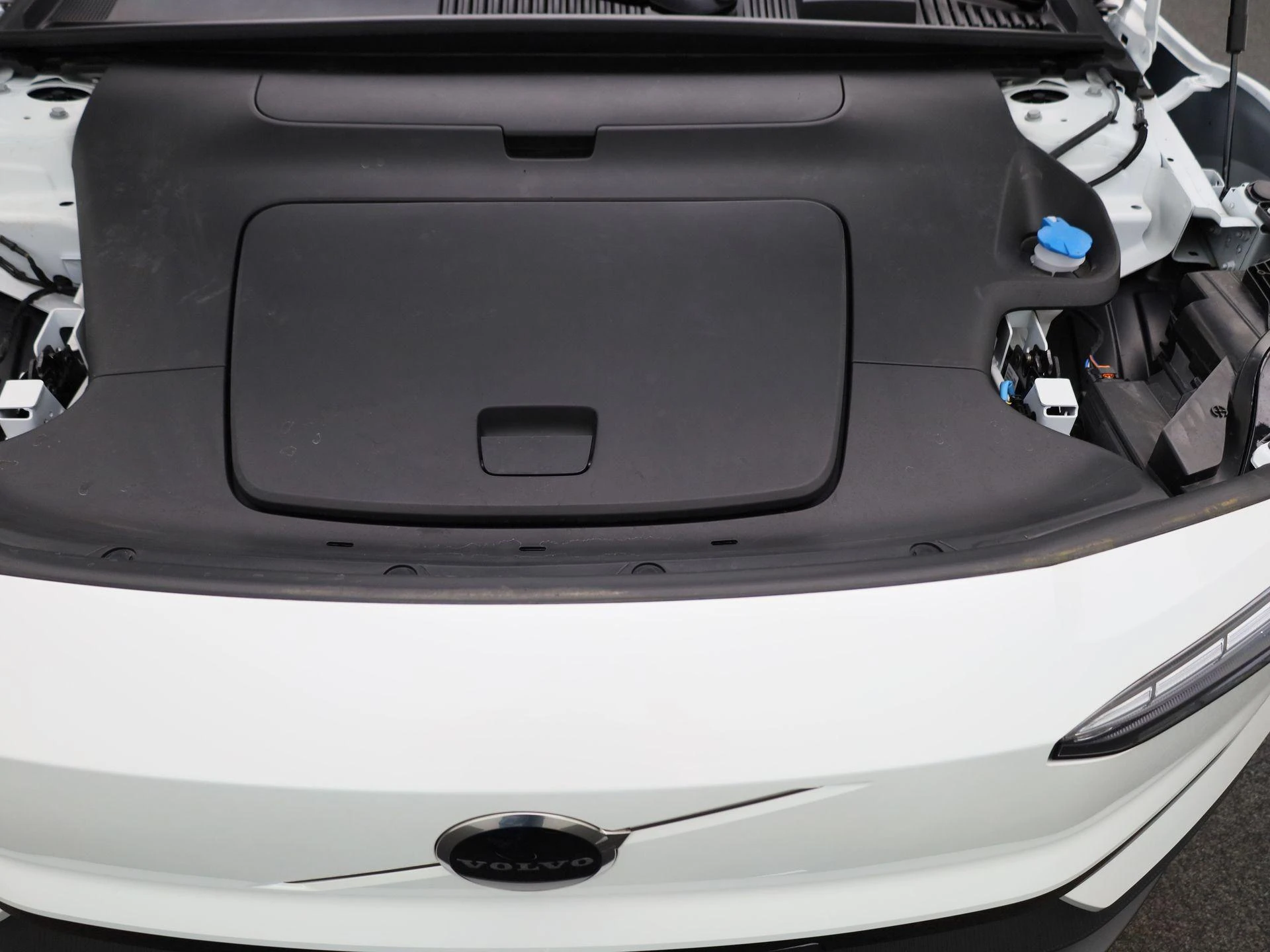 Volvo-EX30-image-33