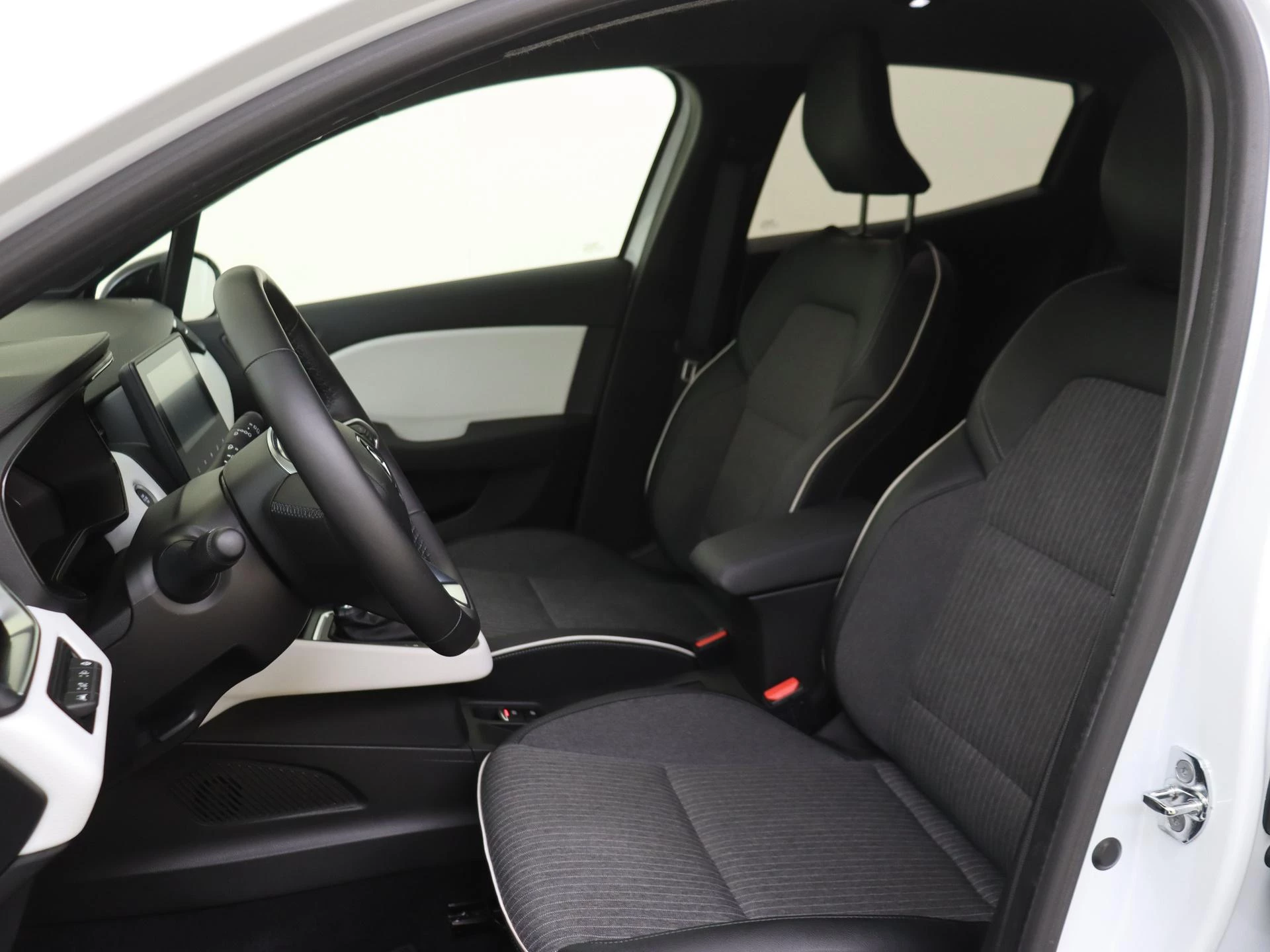 Renault-Clio-image-13