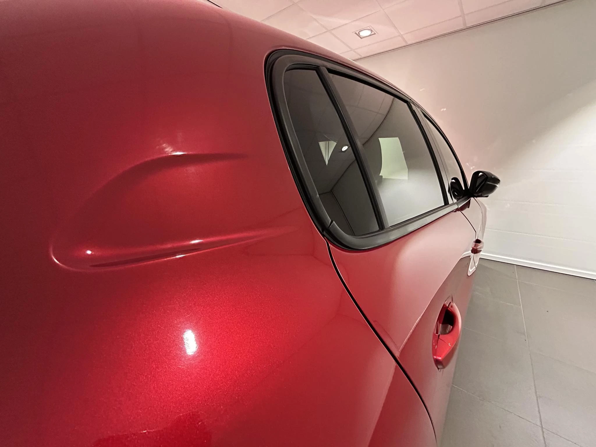 Peugeot 208 1.2 Hybrid 110 e-DCS6 Allure