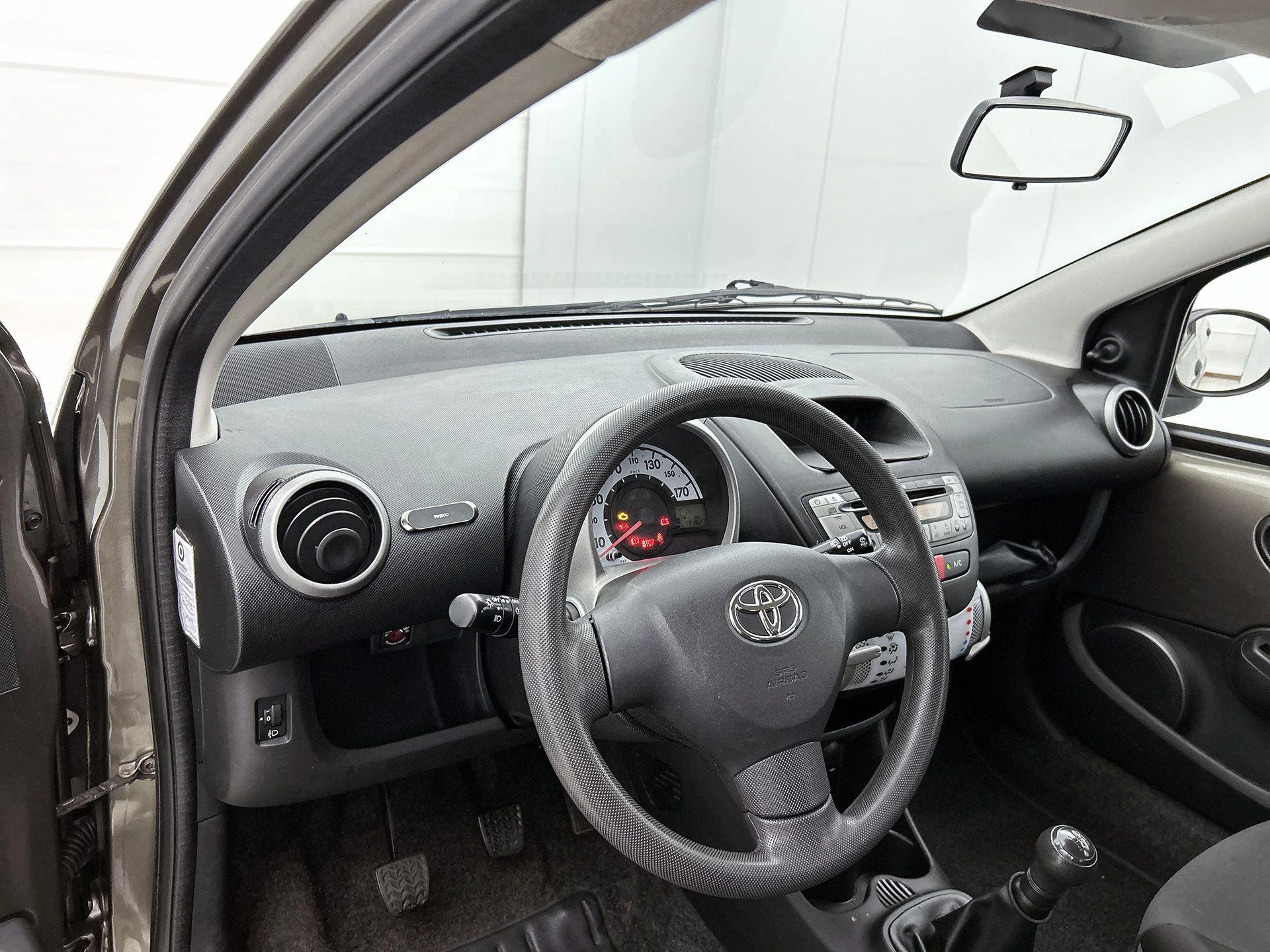 Toyota-Aygo-image-14