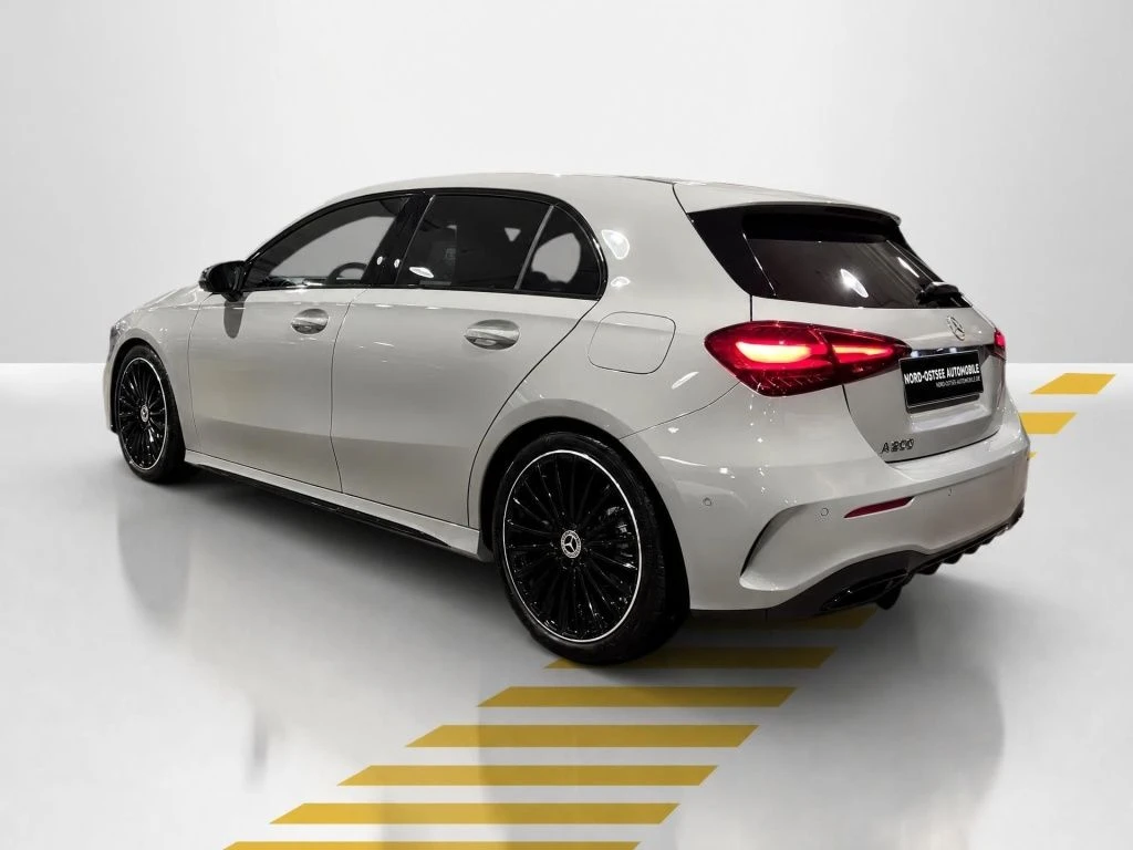 Mercedes-Benz-A-Klasse 200-image-12