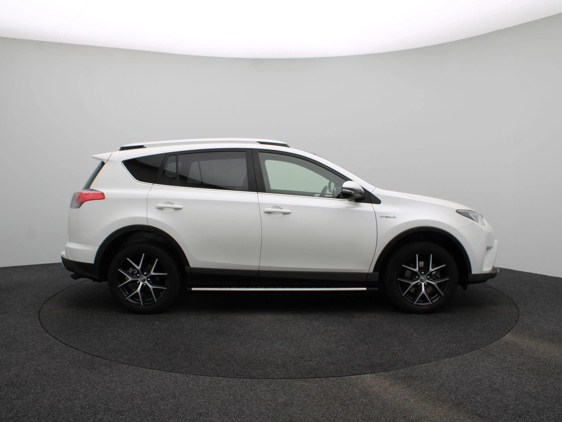 Toyota-RAV4-image-6