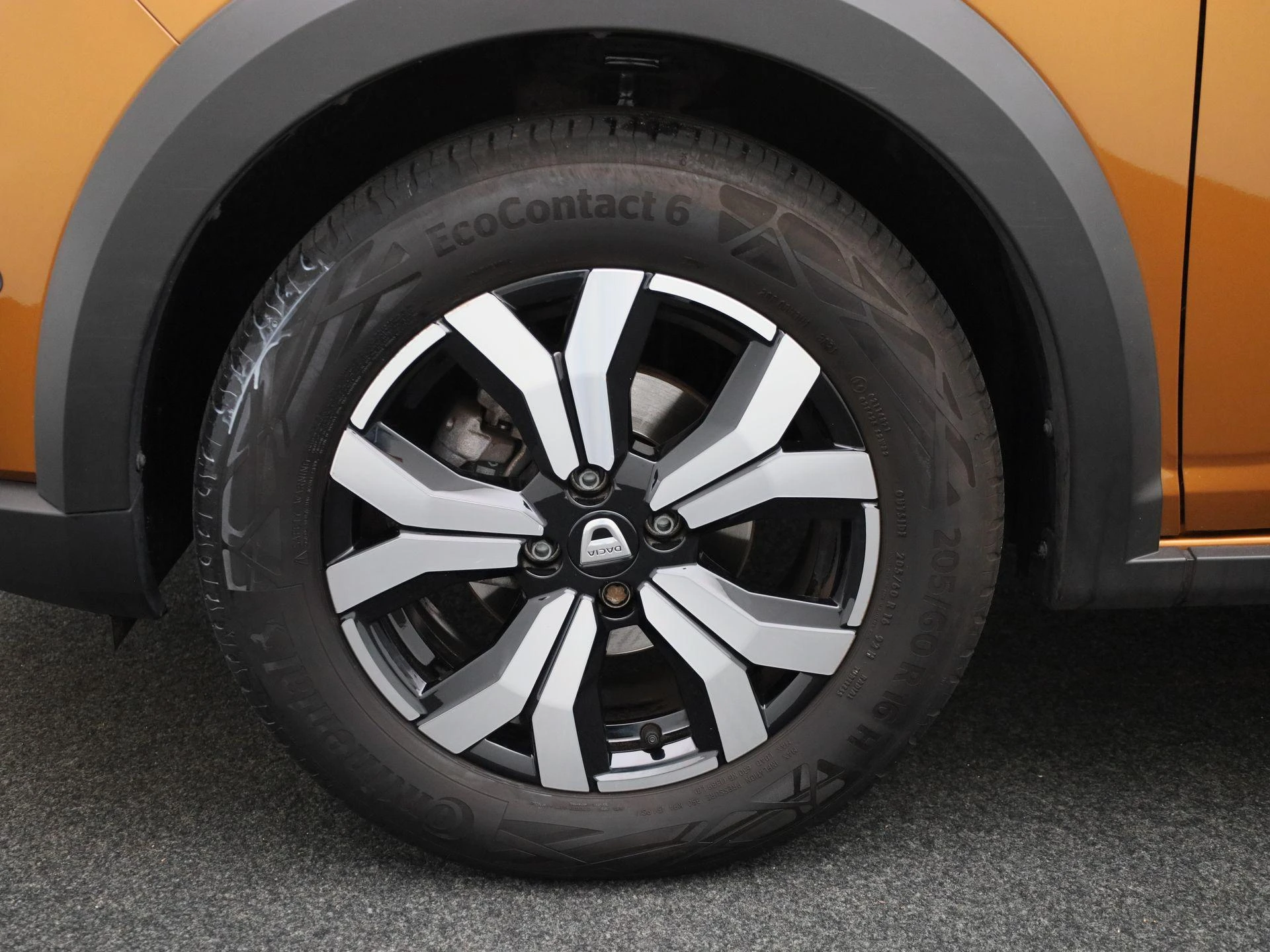 Dacia-Sandero Stepway-image-12