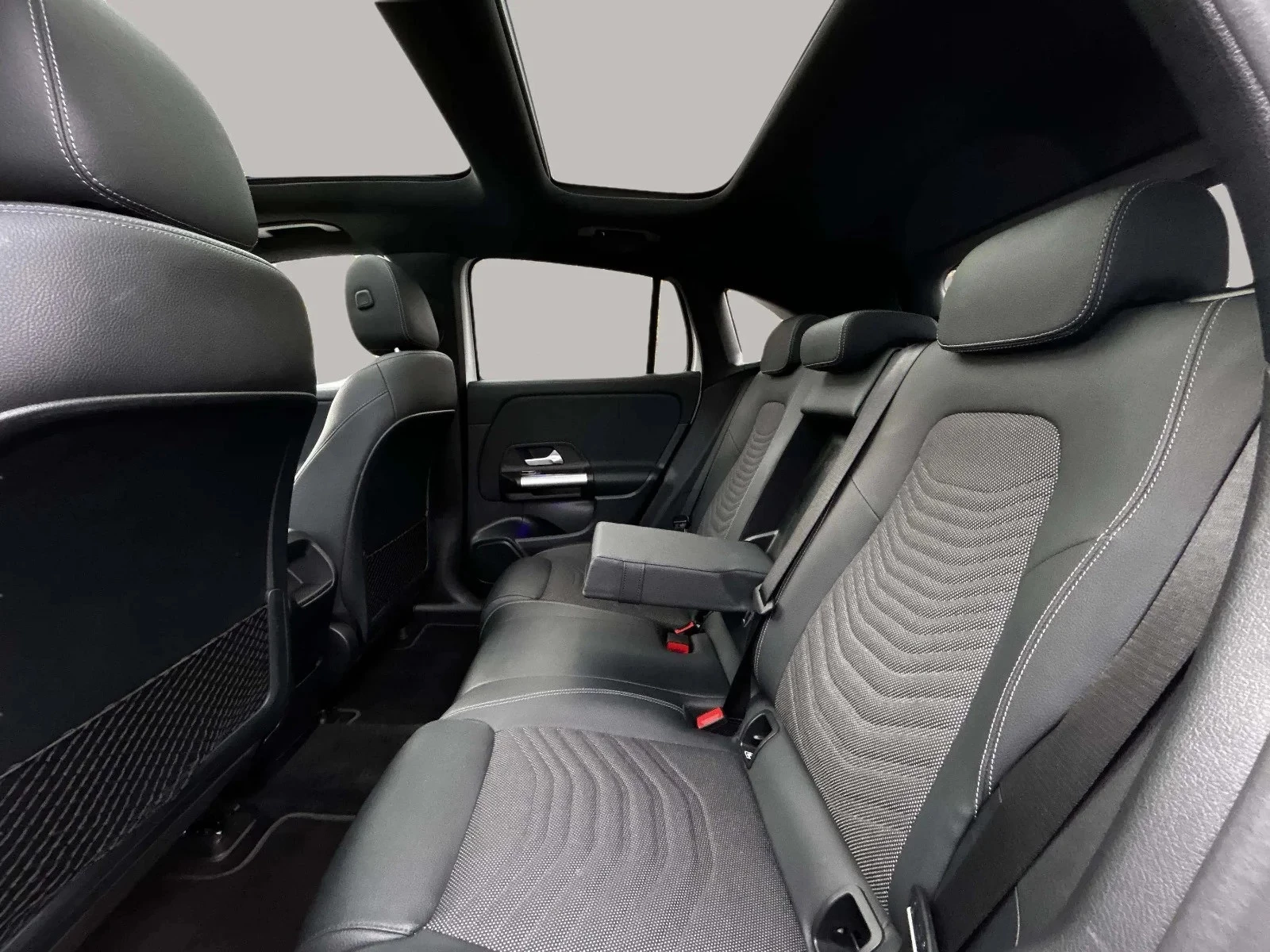 Mercedes-Benz-EQA-image-13