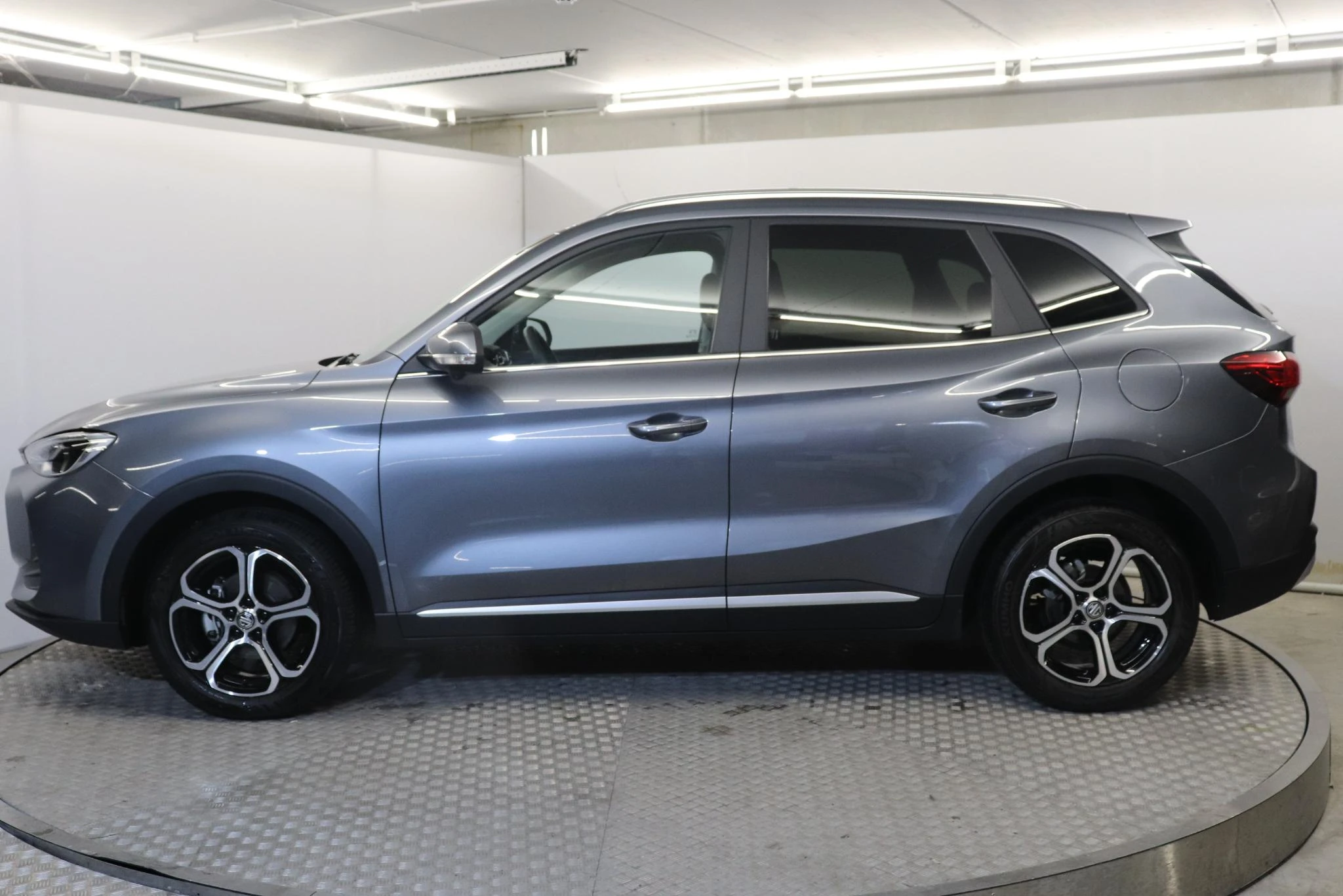 MG-ZS-image-2