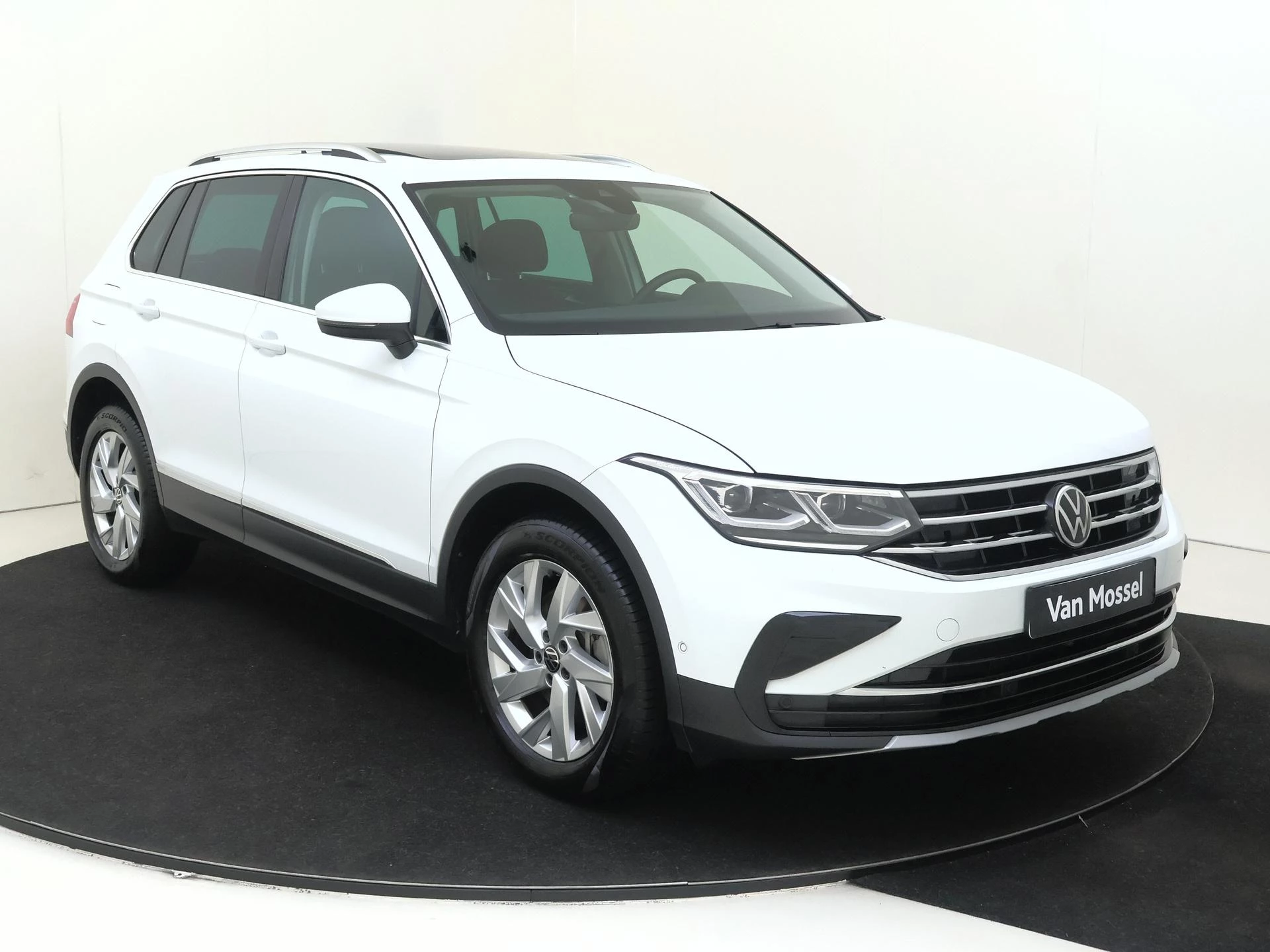Volkswagen Tiguan 1.4 TSI eHybrid Elegance